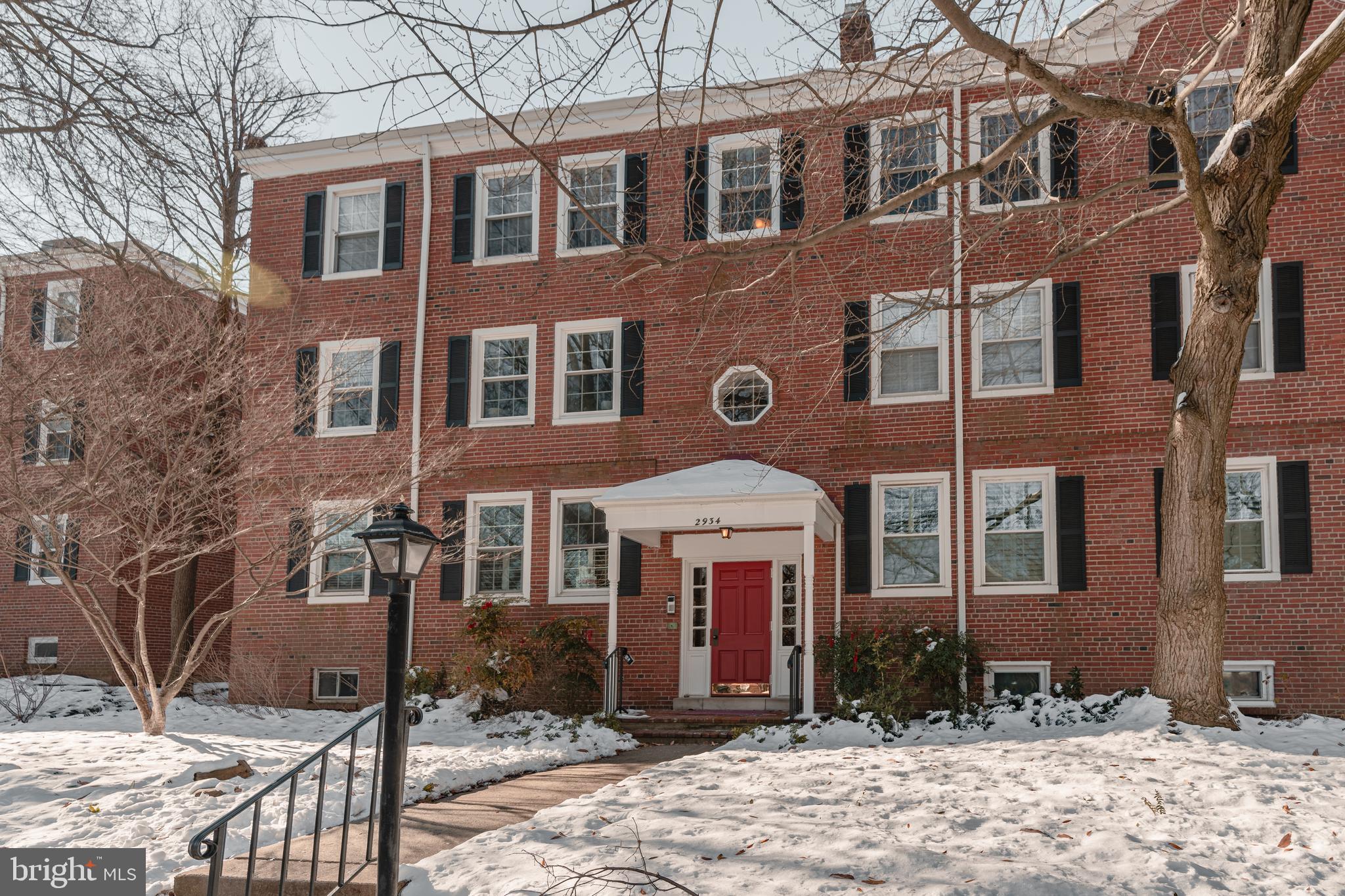 FAIRLINGTON VILLAGE - Residential Lease