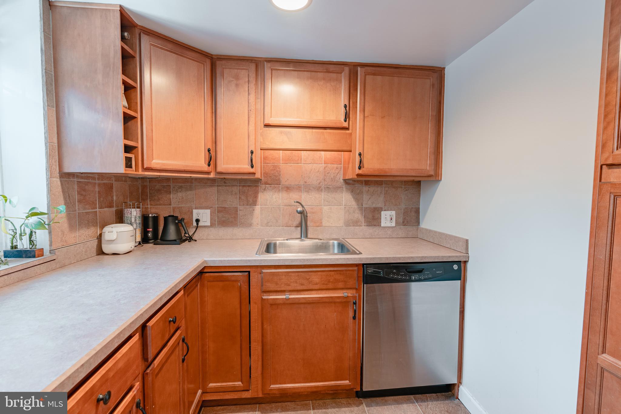 FAIRLINGTON VILLAGE - Residential Lease