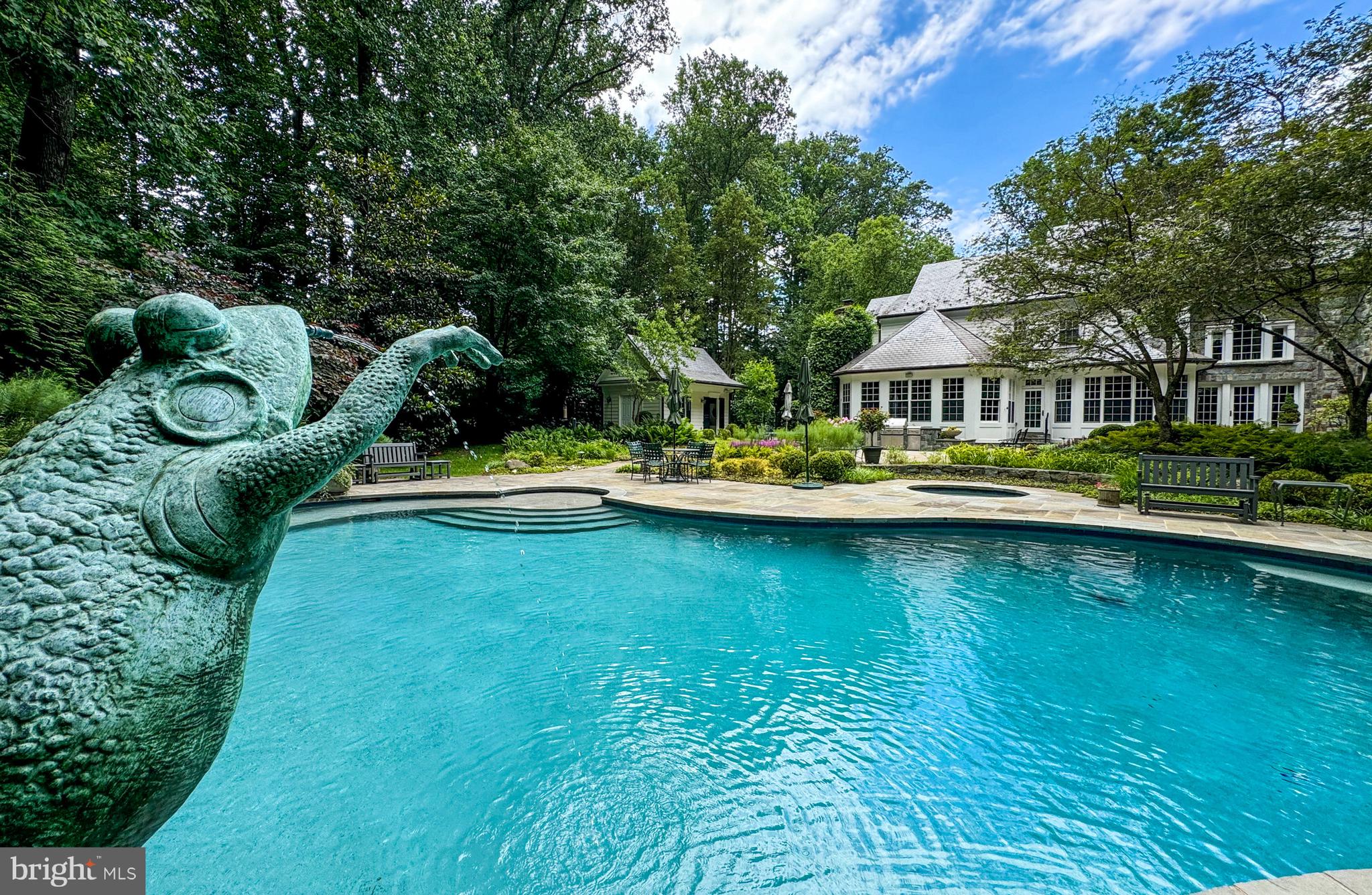 919 DOMINION RESERVE DRIVE