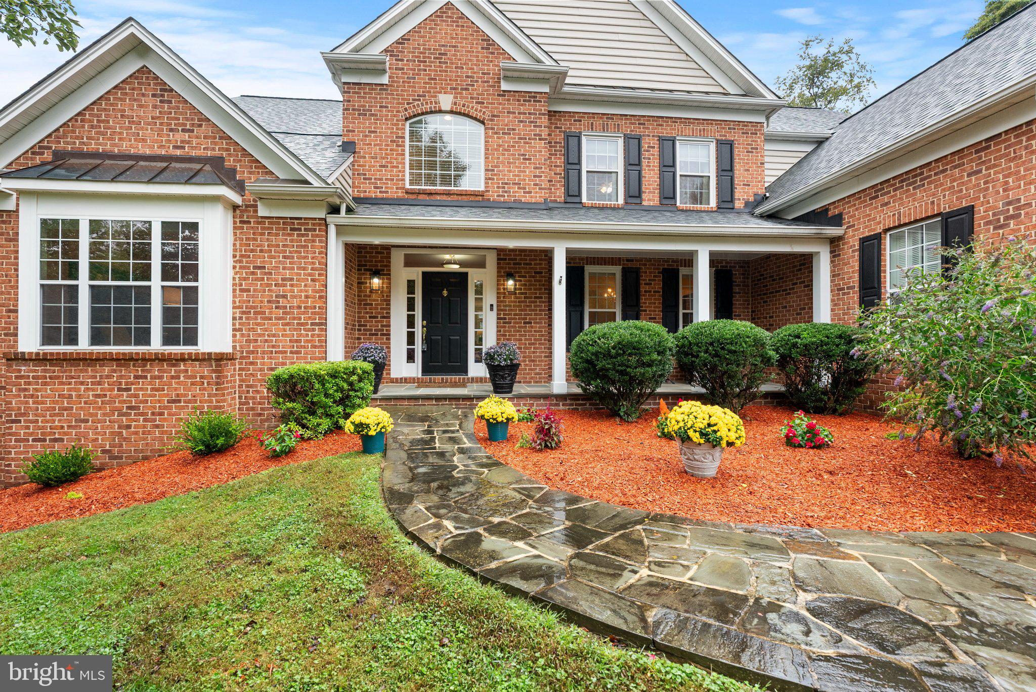 8 DEER CREEK COURT