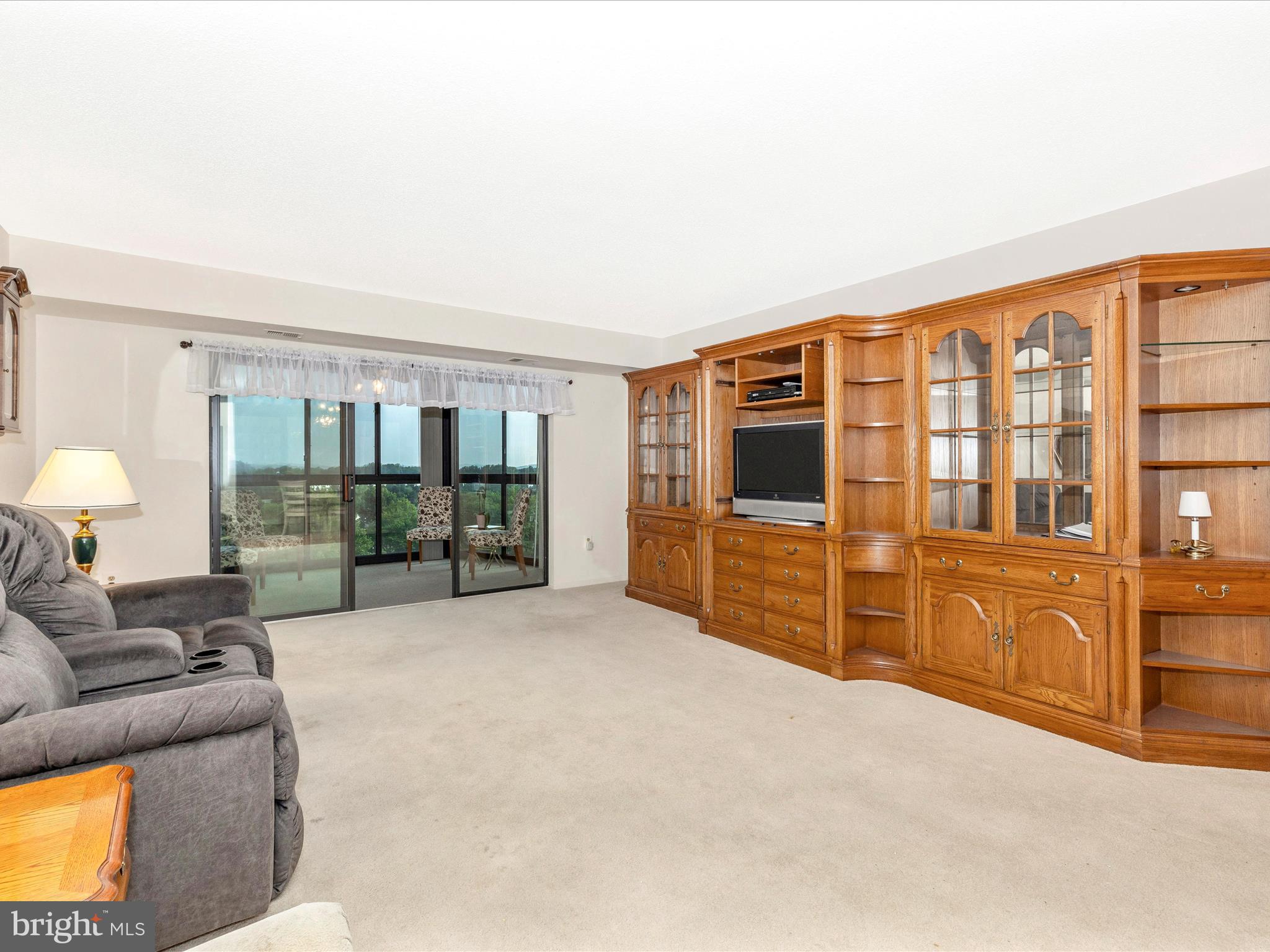 LEISURE WORLD - Residential