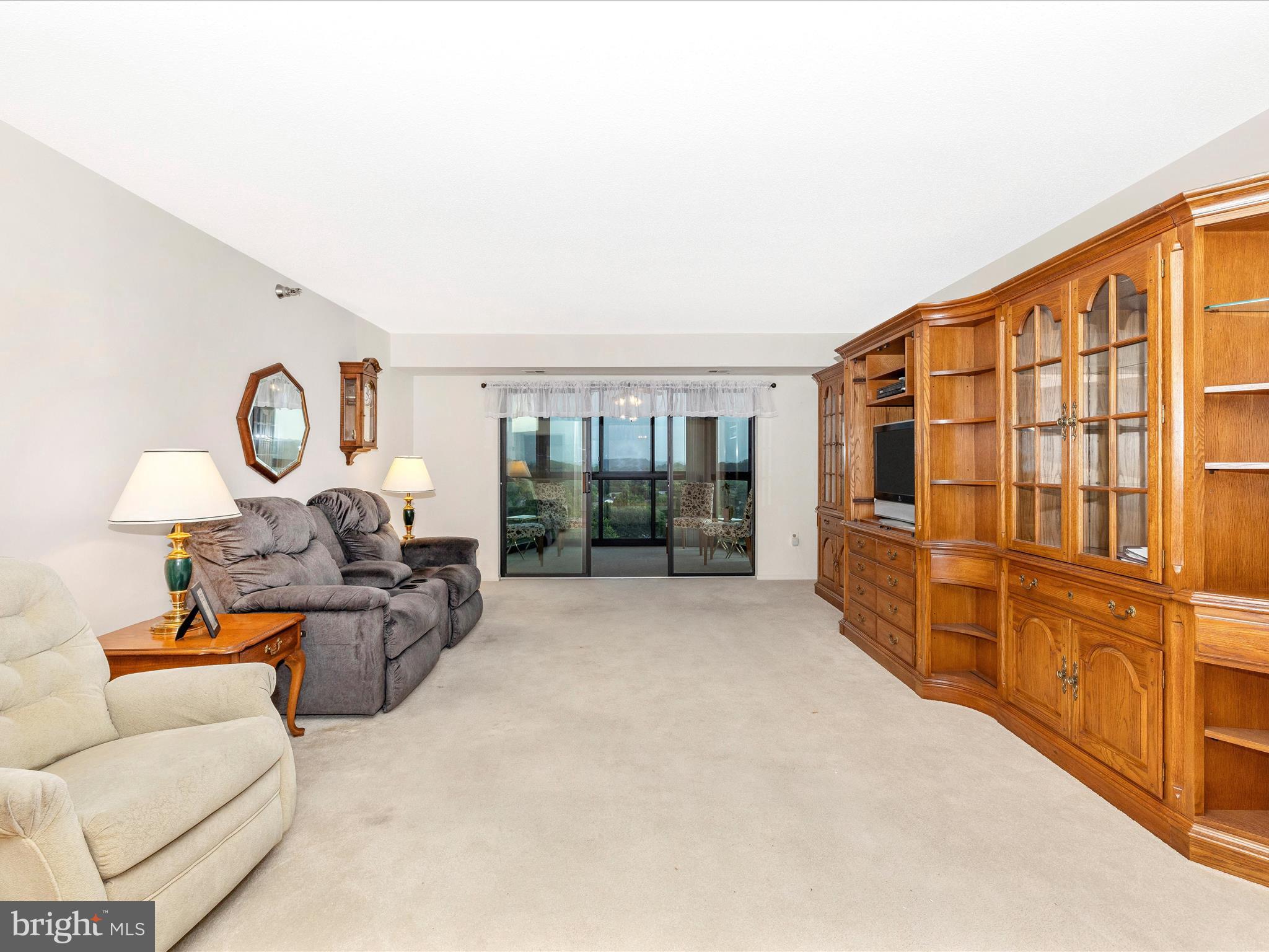 LEISURE WORLD - Residential