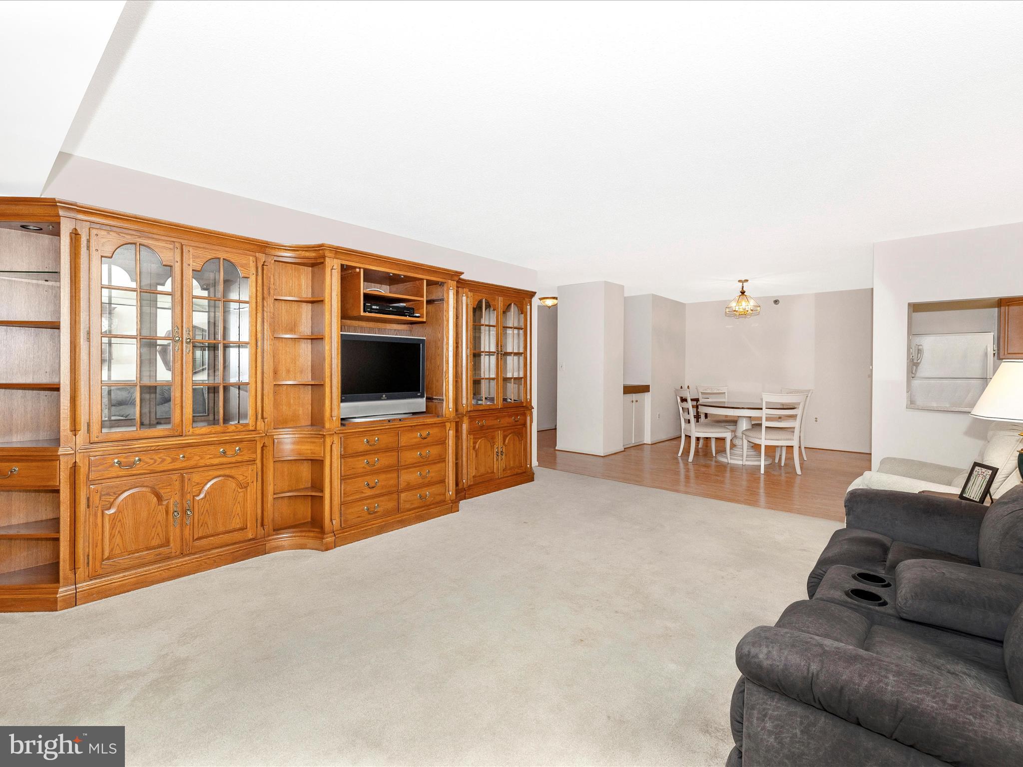 LEISURE WORLD - Residential