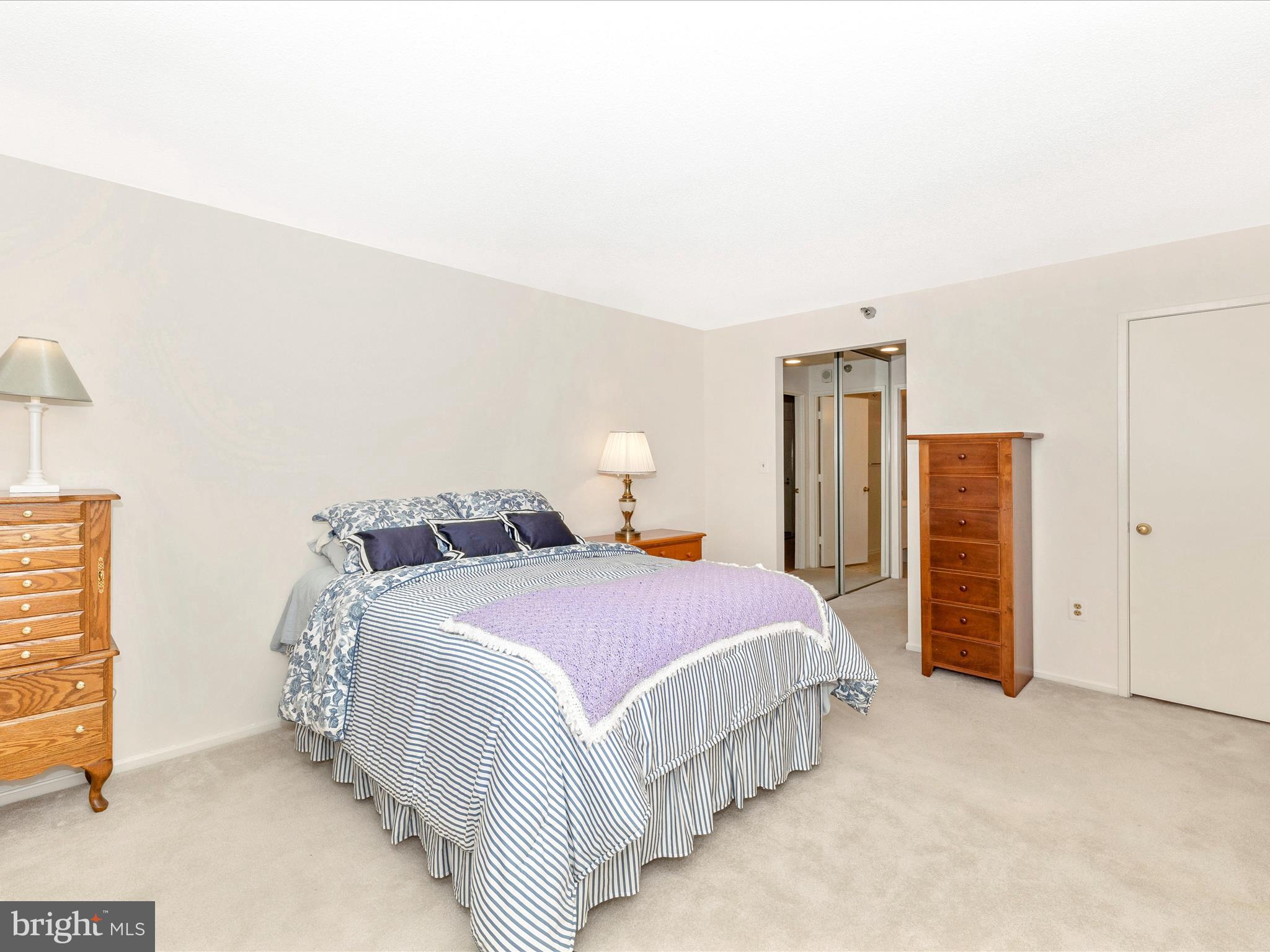 LEISURE WORLD - Residential