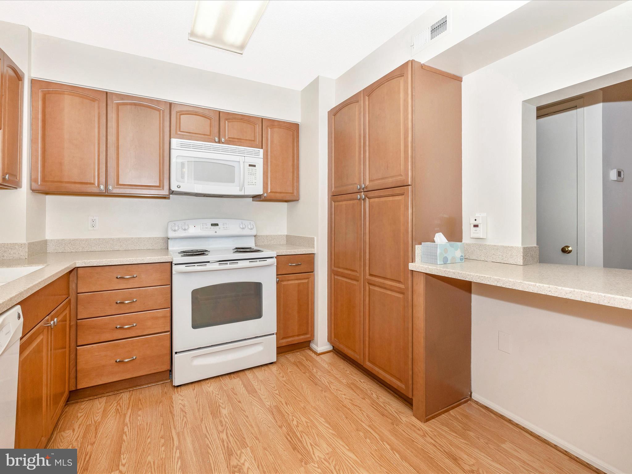 LEISURE WORLD - Residential