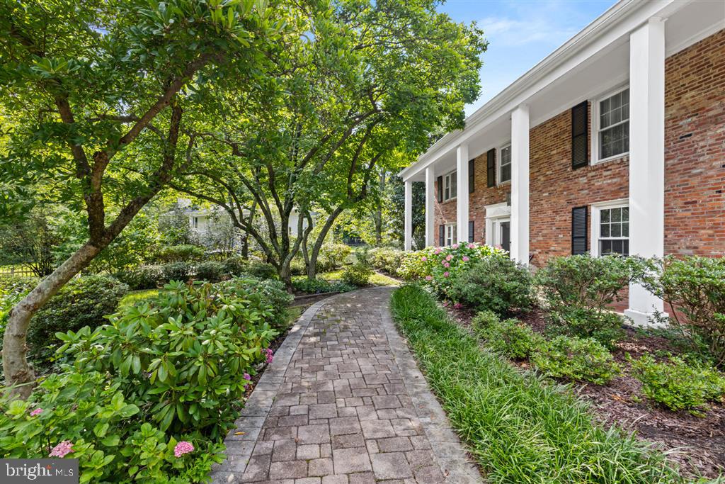 OAK RUN PARK - Residential Lease