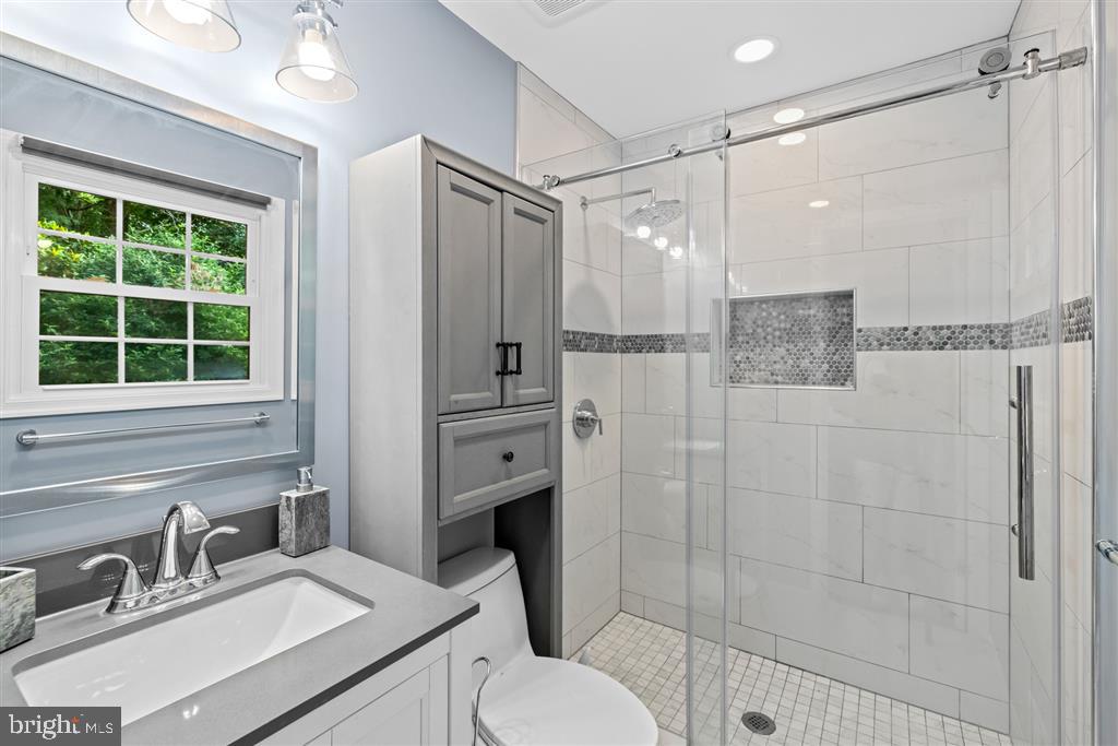 OAK RUN PARK - Residential Lease