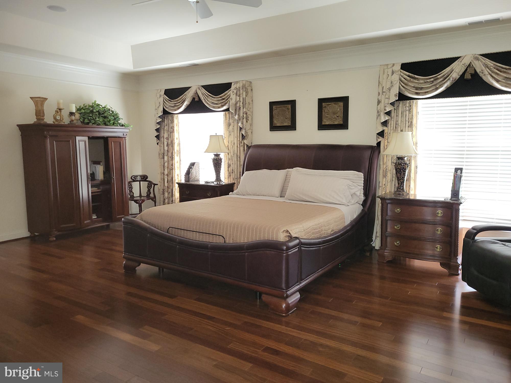 ESTATES AT LEEWOOD - Residential