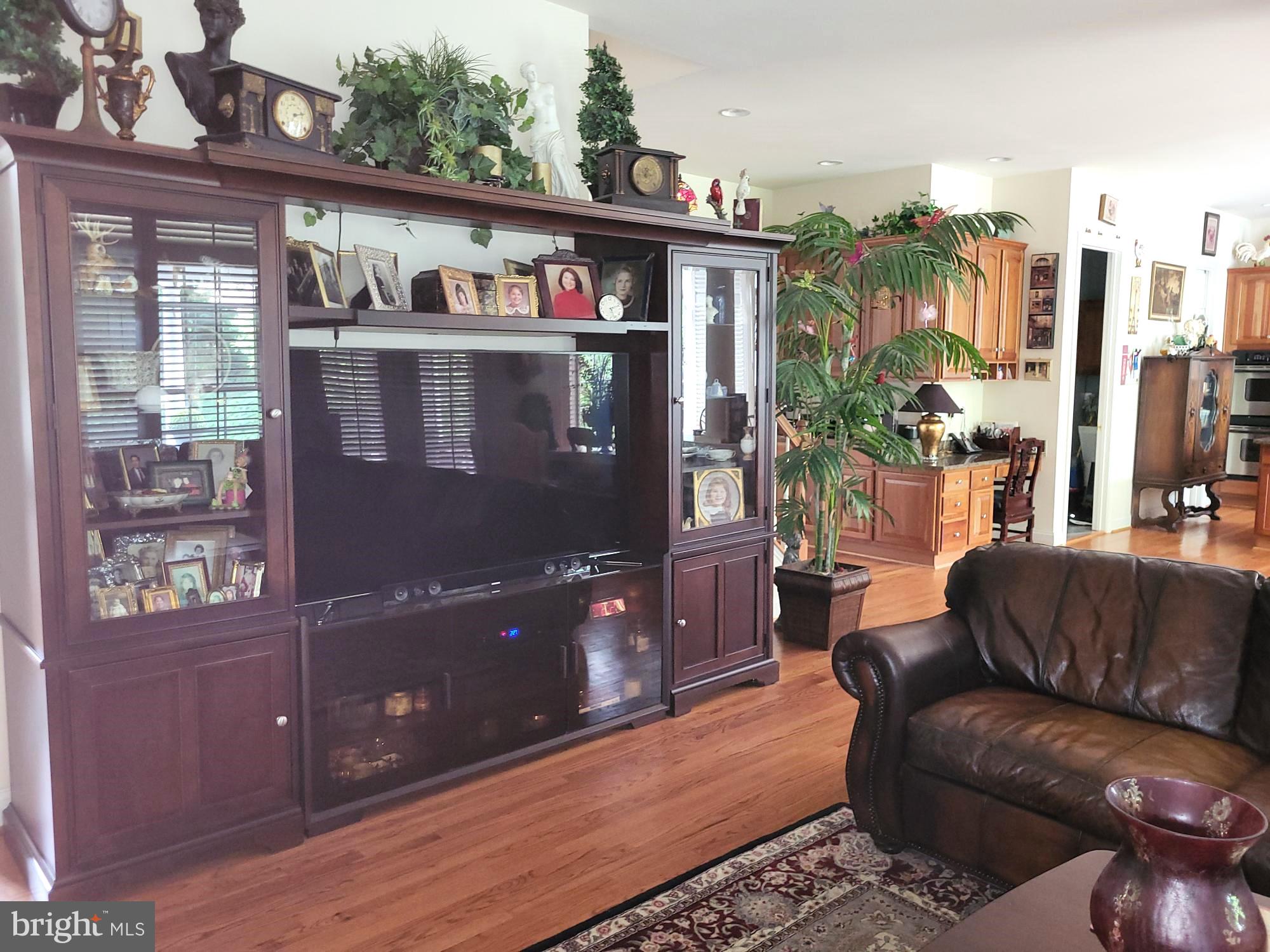 ESTATES AT LEEWOOD - Residential