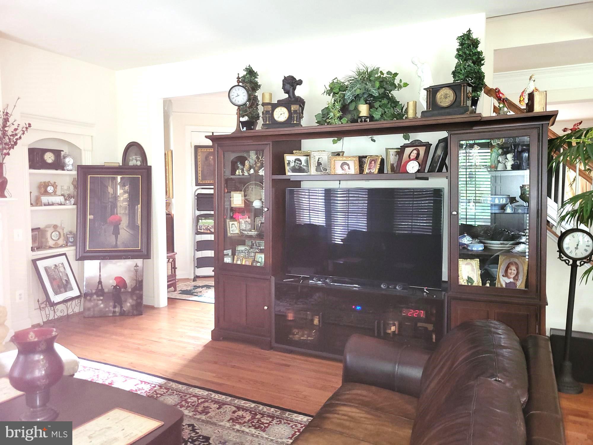 ESTATES AT LEEWOOD - Residential