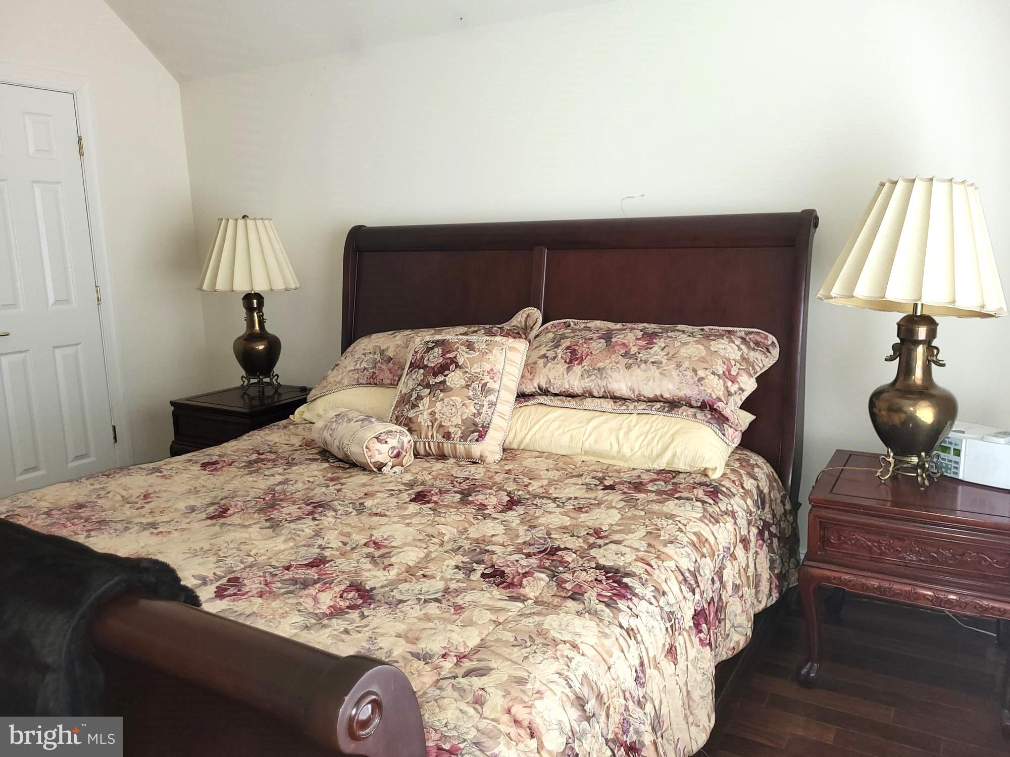 ESTATES AT LEEWOOD - Residential