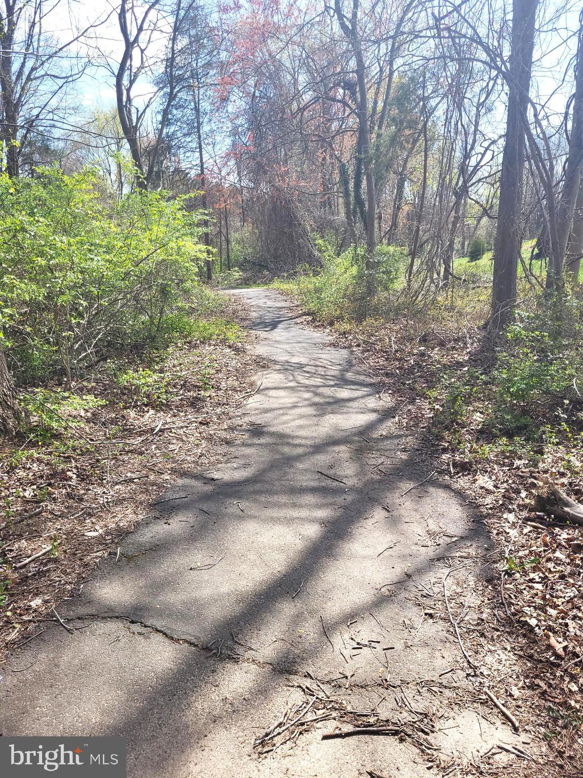 ESTATES AT LEEWOOD - Residential