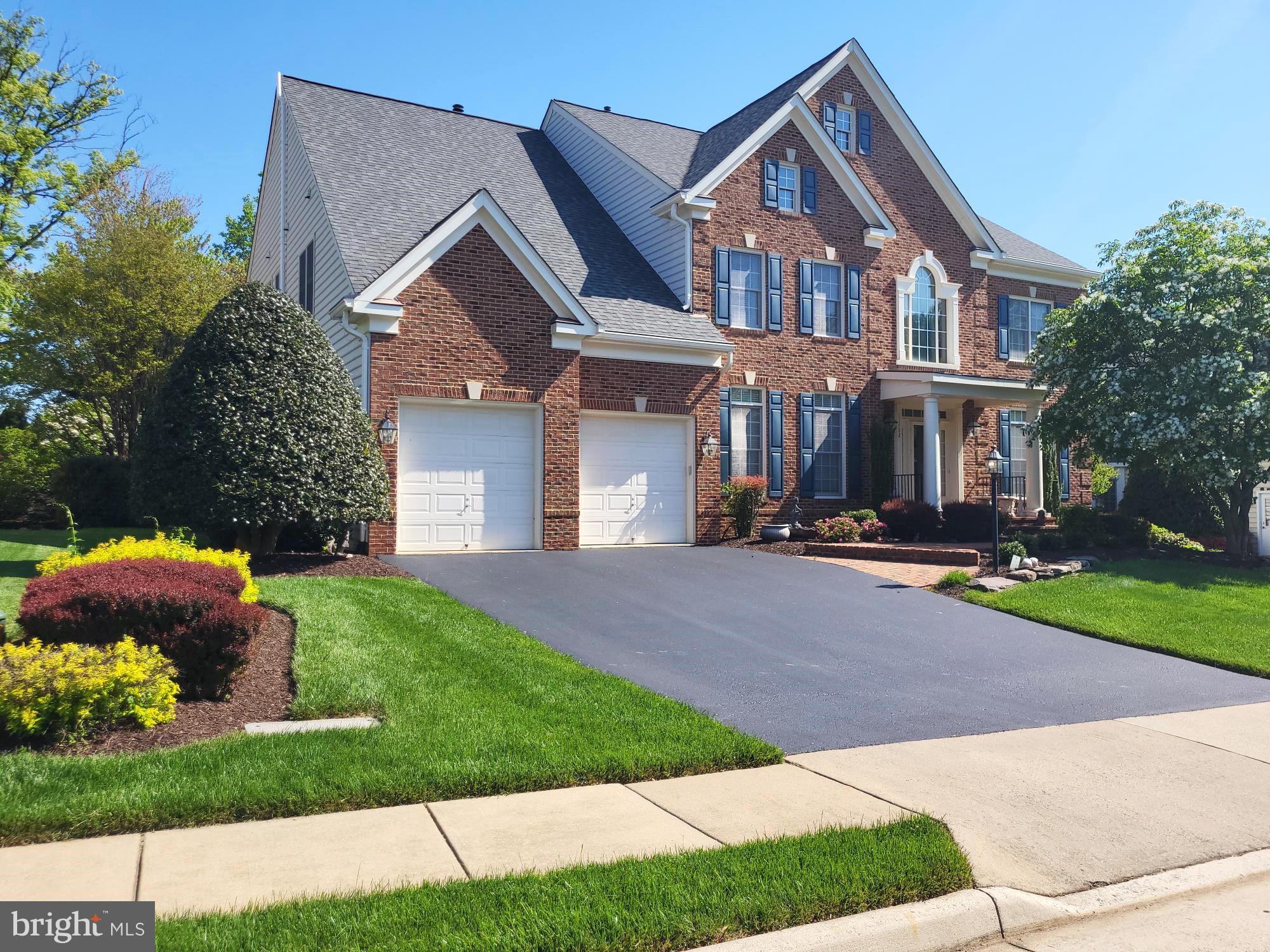 ESTATES AT LEEWOOD - Residential