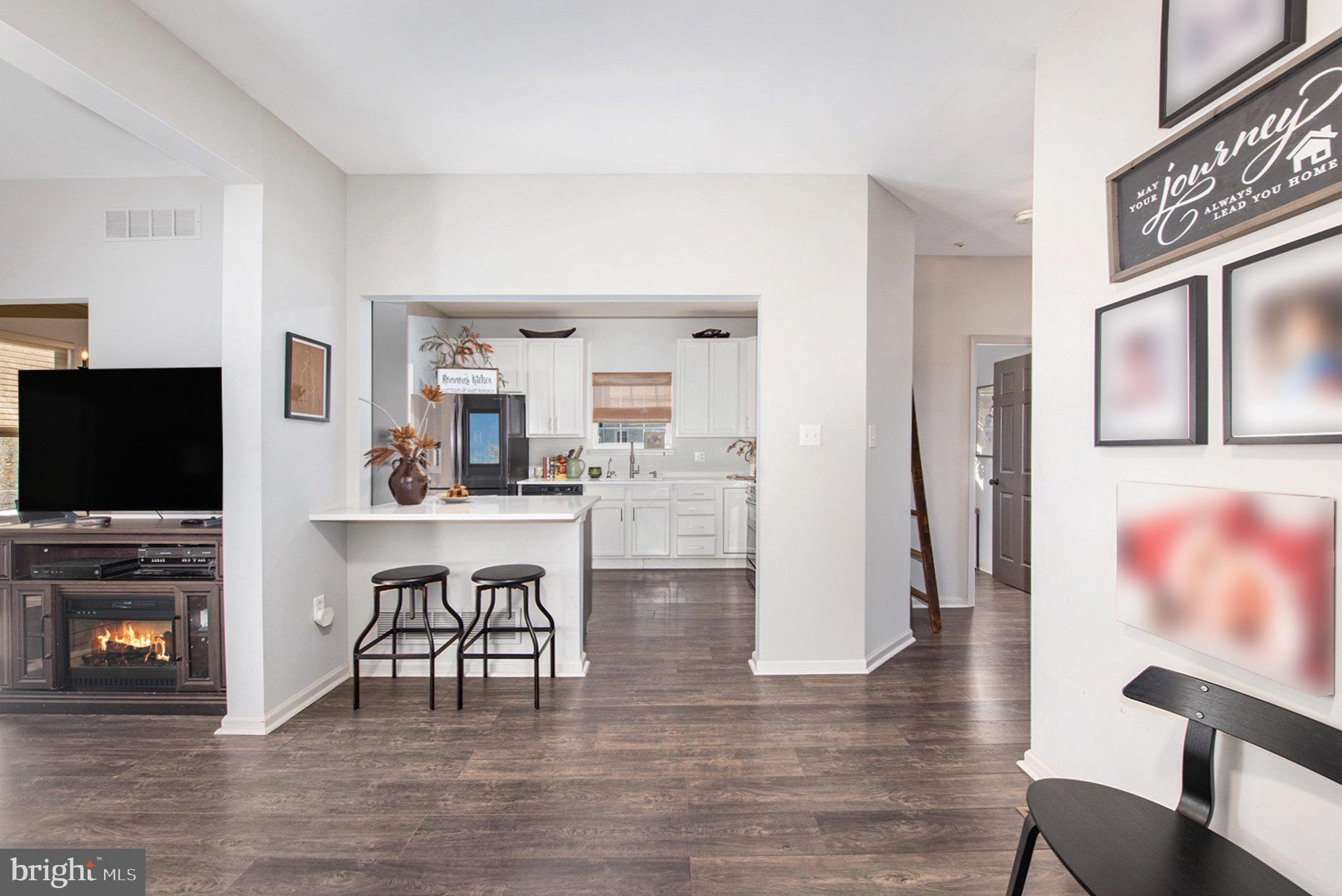 HERITAGE VILLAGE - Residential