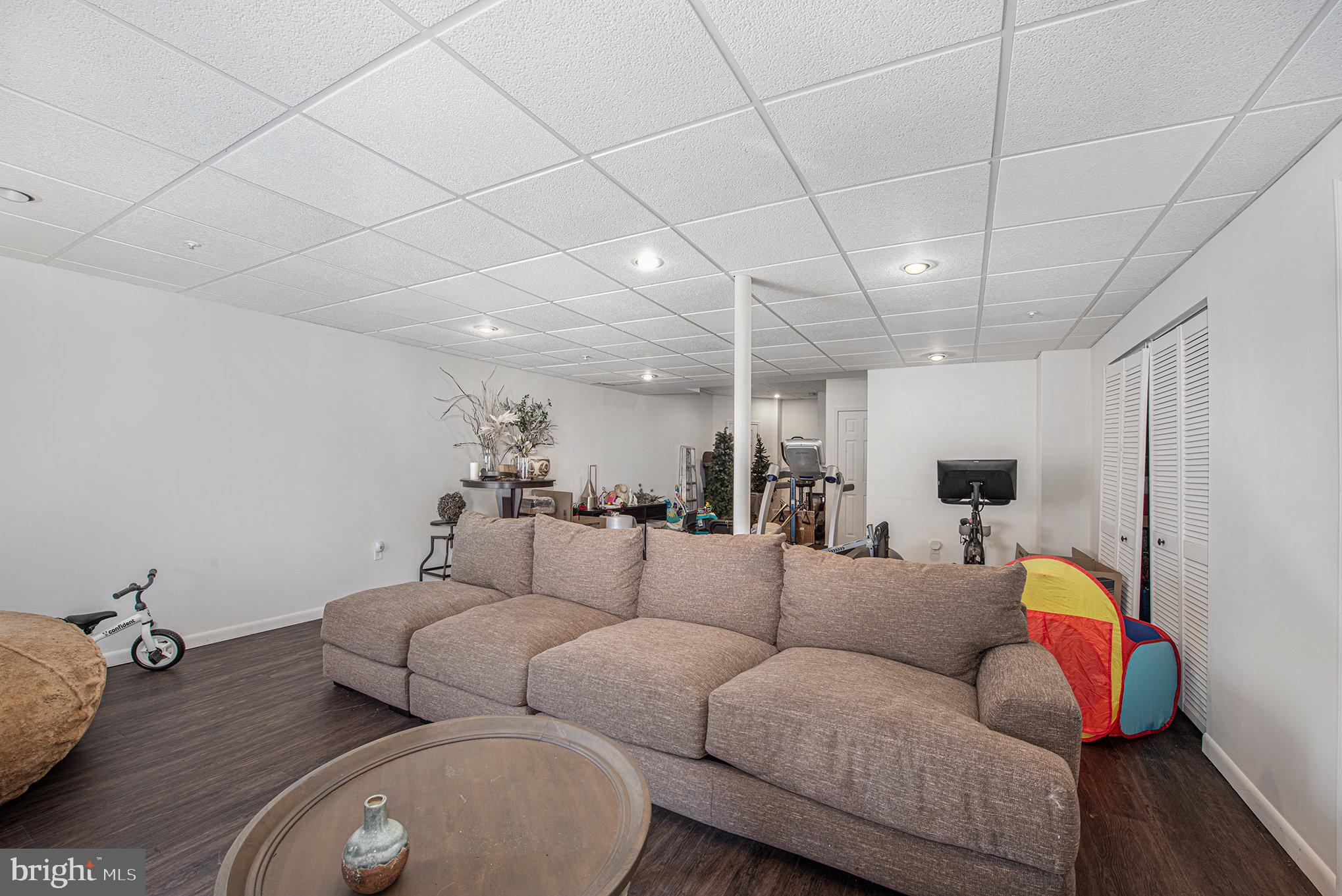 HERITAGE VILLAGE - Residential