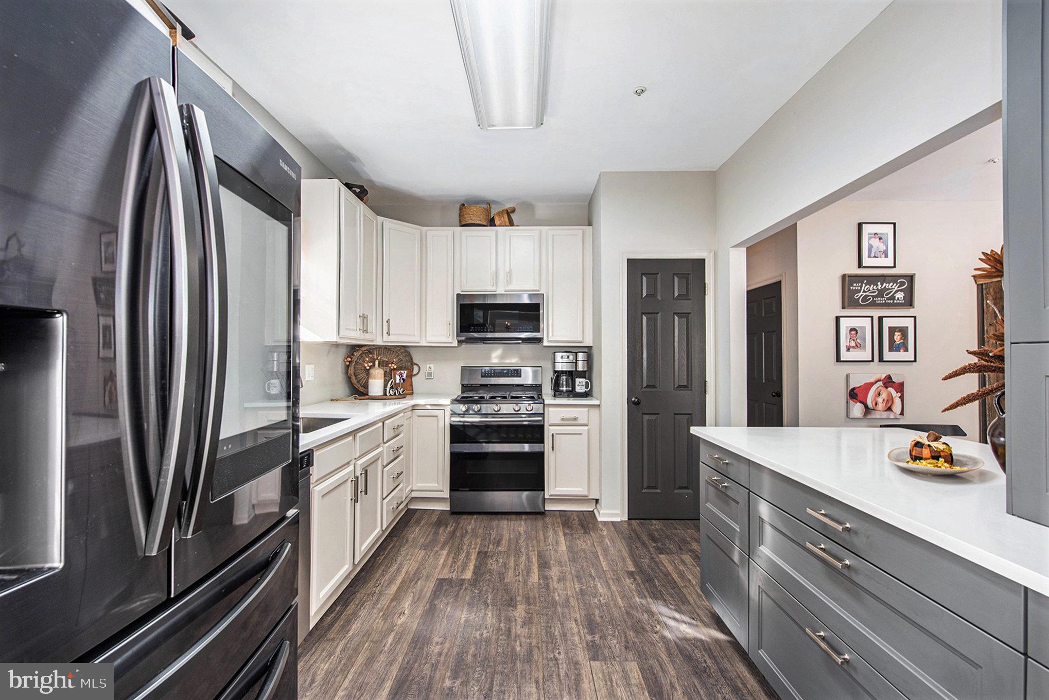 HERITAGE VILLAGE - Residential