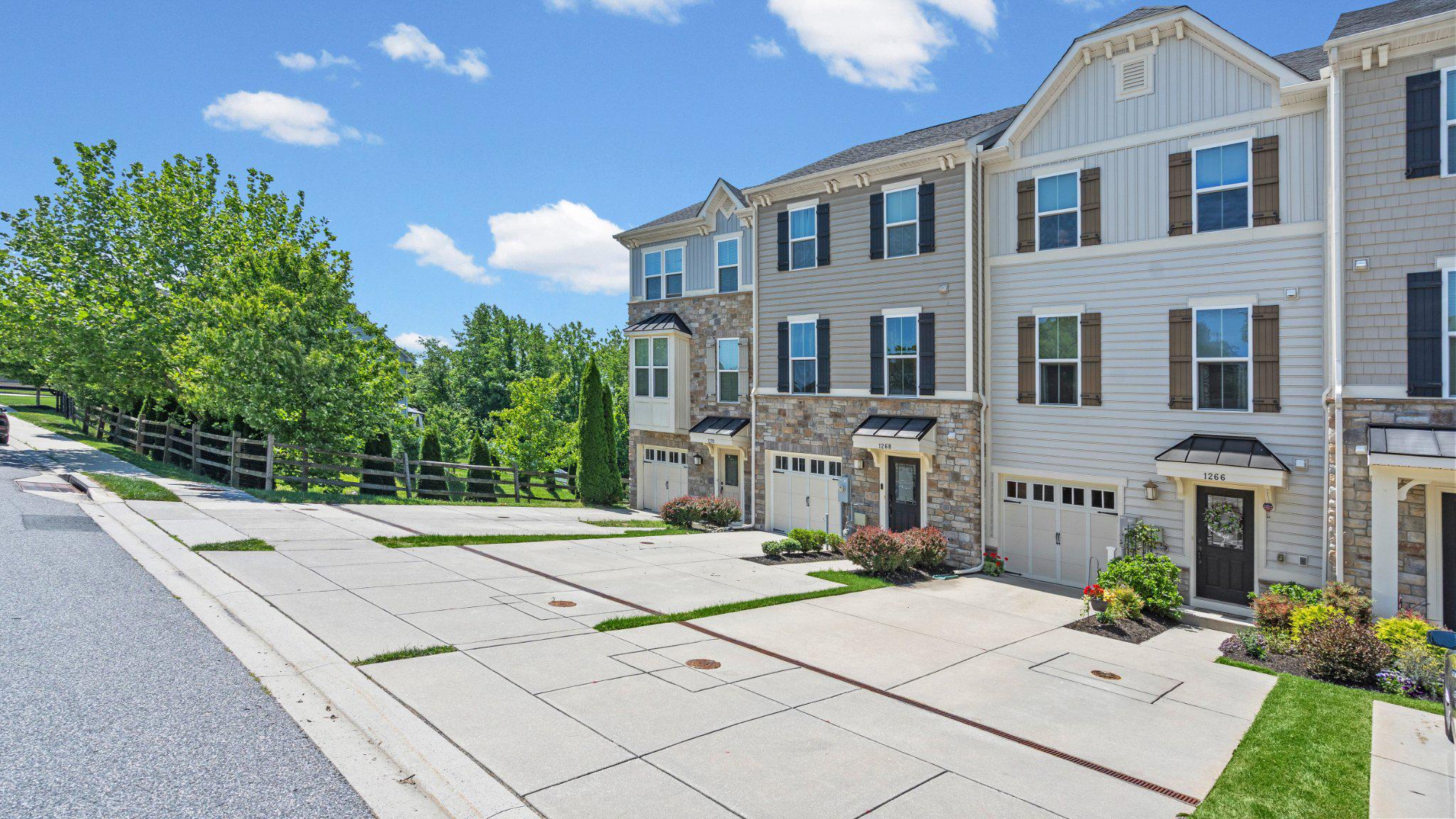1266 COLONNADE LANE