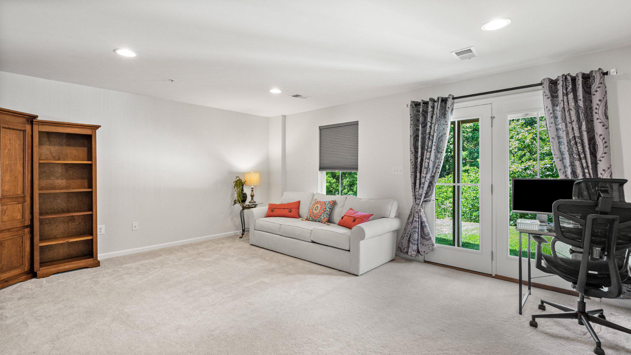 1266 COLONNADE LANE