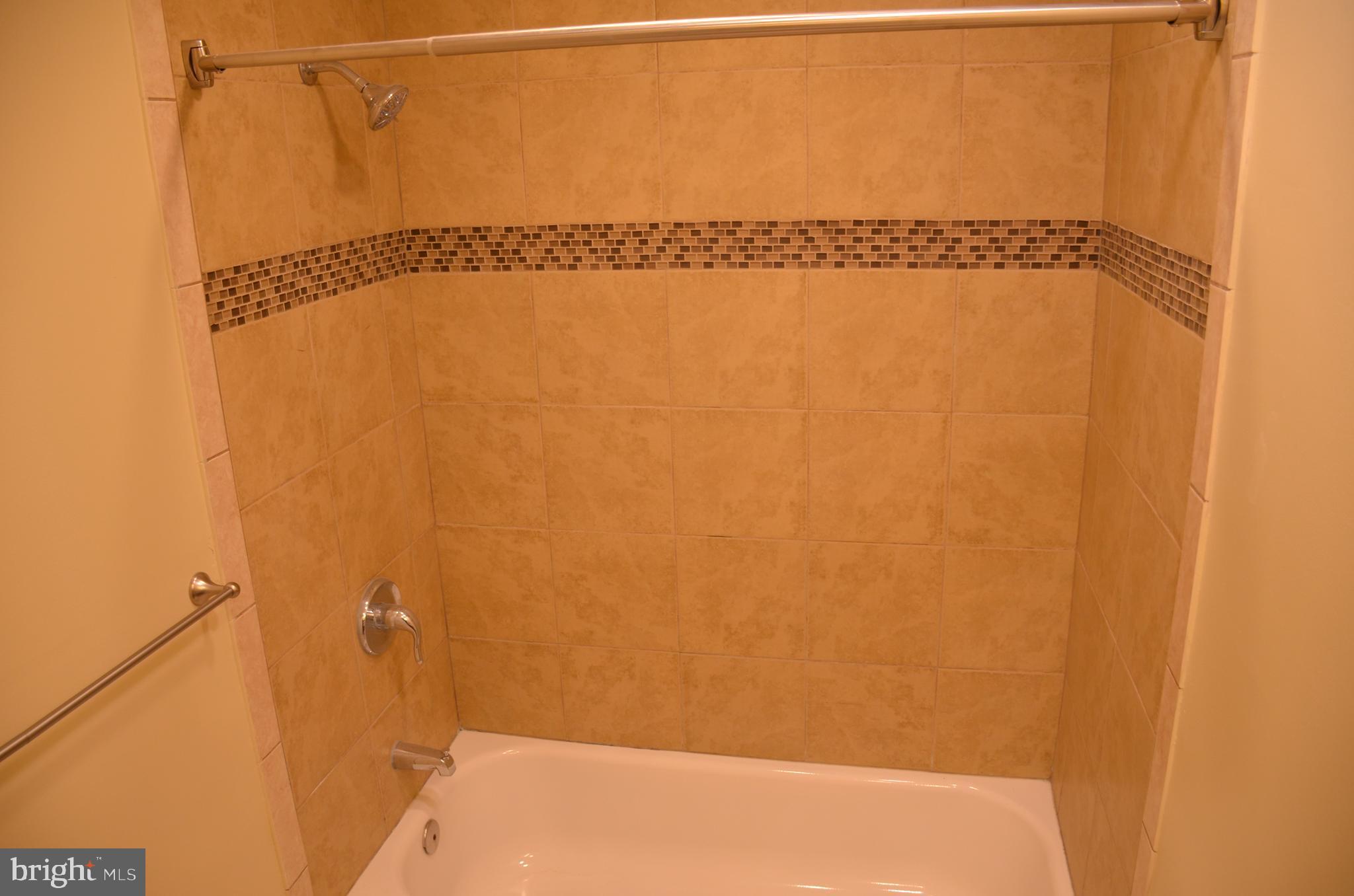 DEVON HILLS - Residential Lease