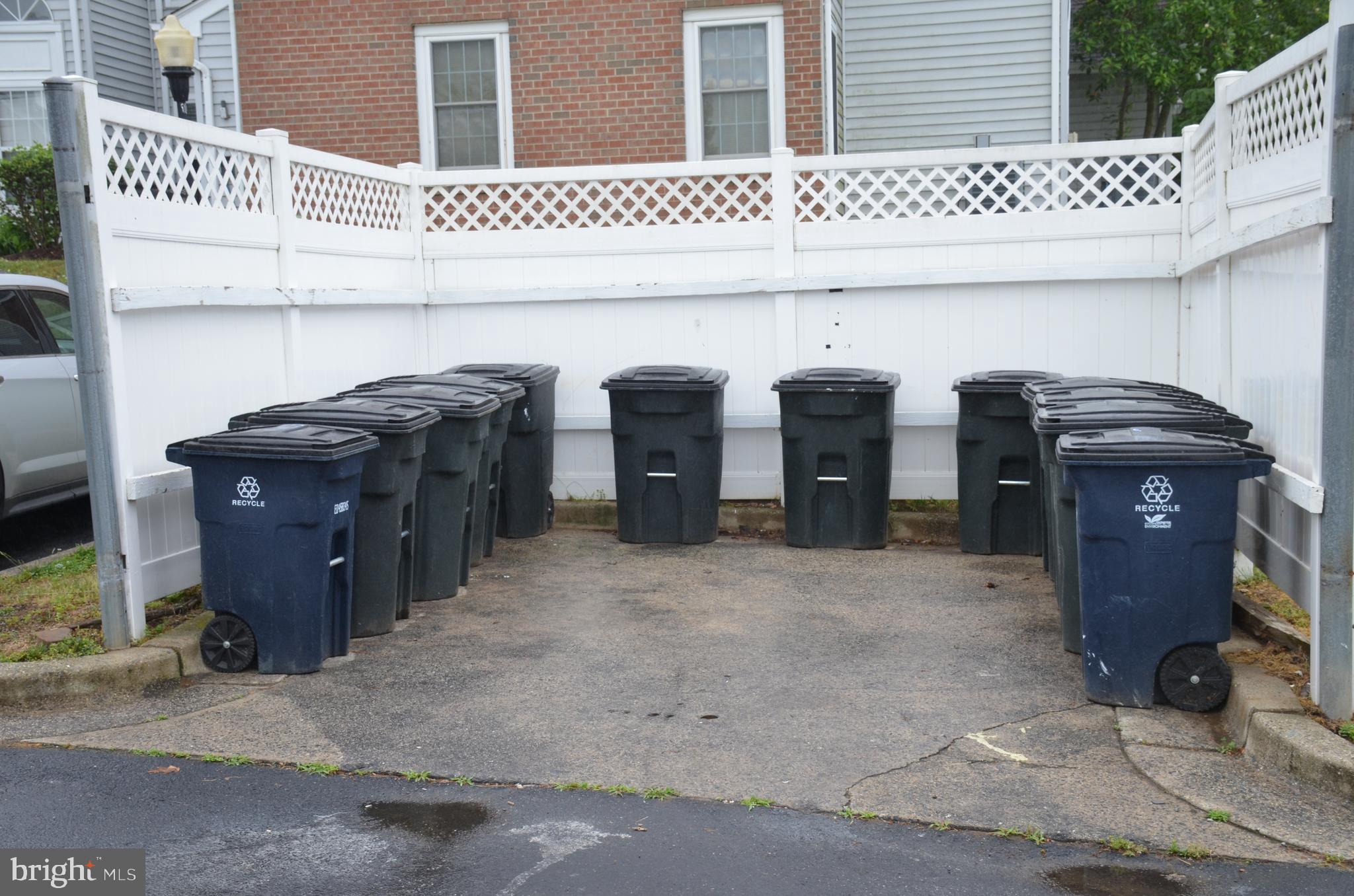 DEVON HILLS - Residential Lease