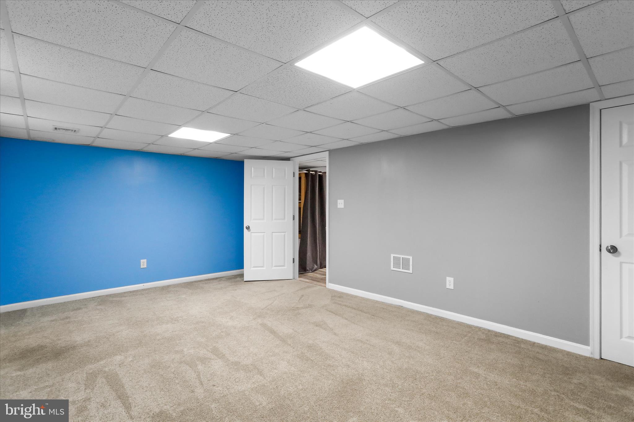 ROLLING MEADOWS - Residential