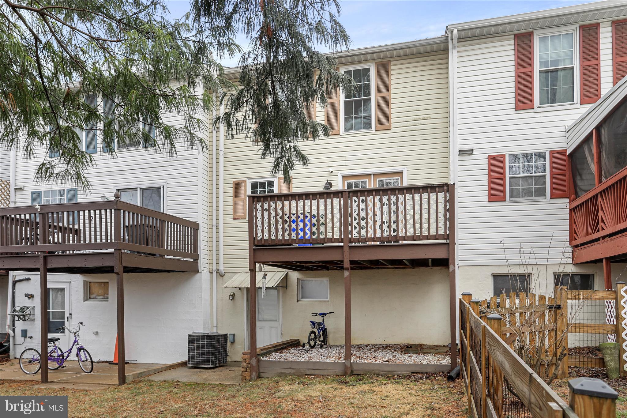 ROLLING MEADOWS - Residential