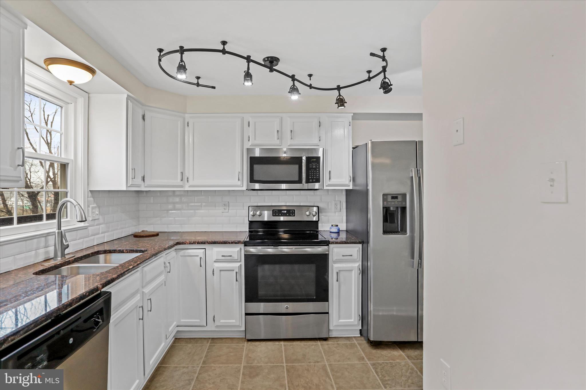 ROLLING MEADOWS - Residential