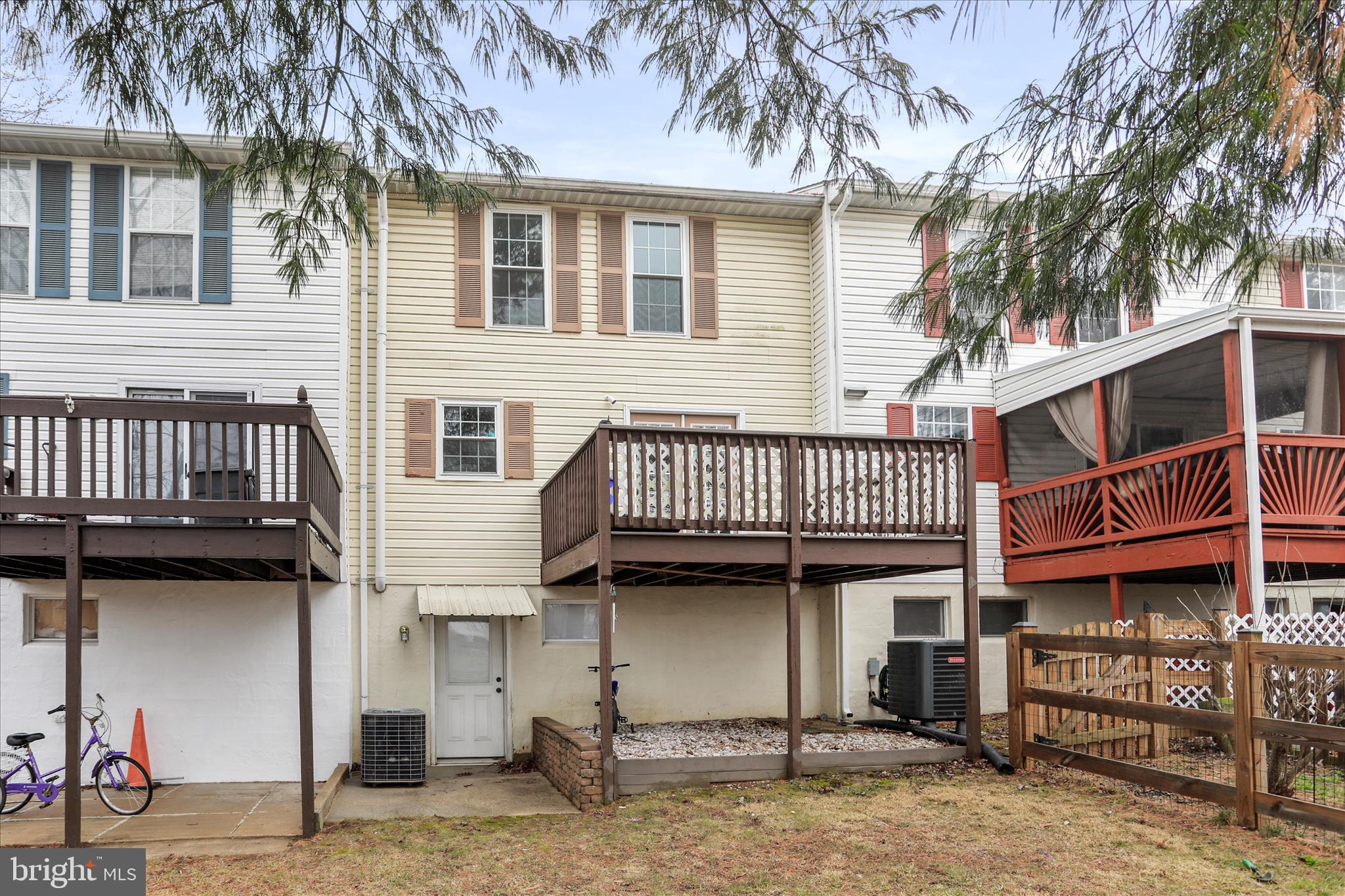 ROLLING MEADOWS - Residential