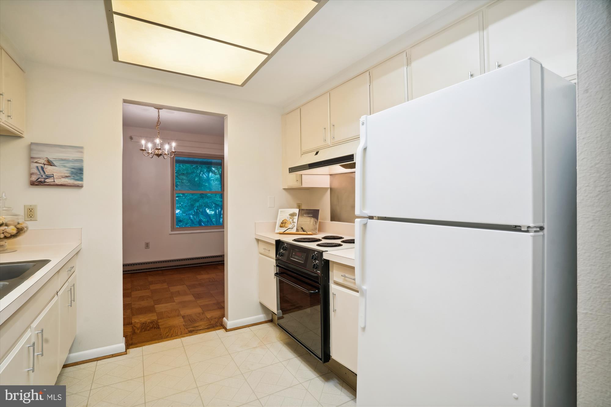 LEISURE WORLD - Residential