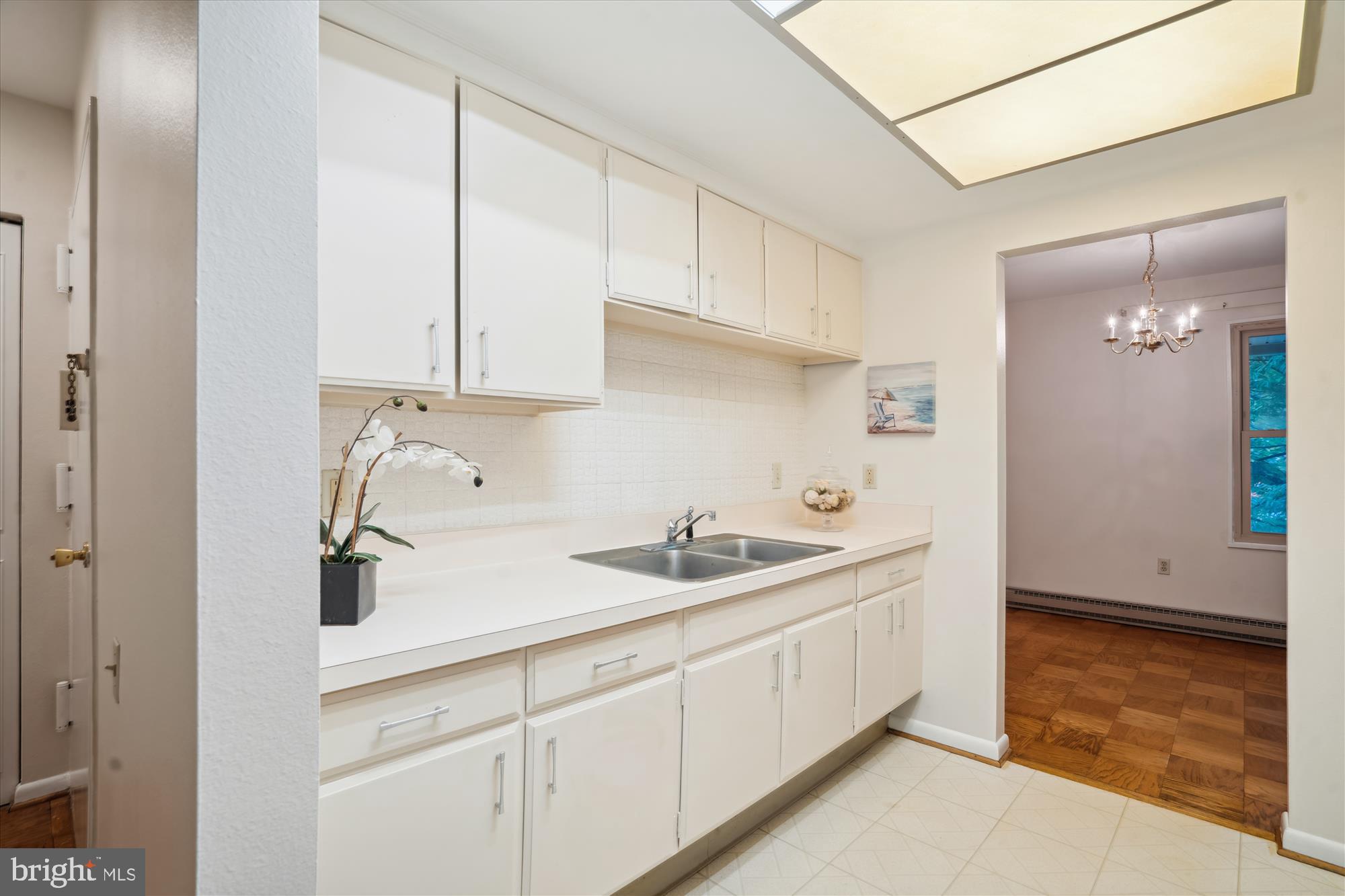 LEISURE WORLD - Residential