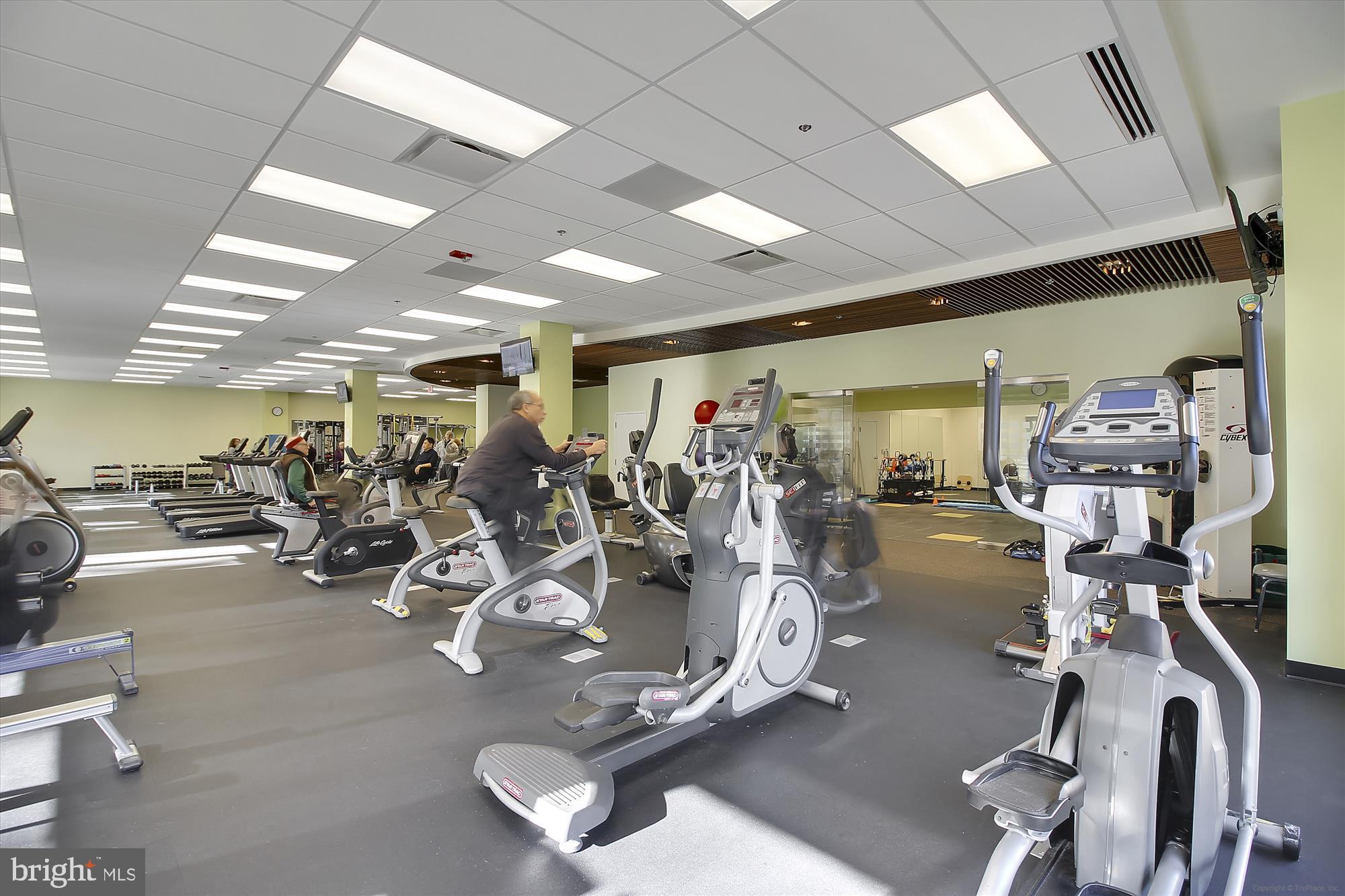 LEISURE WORLD - Residential