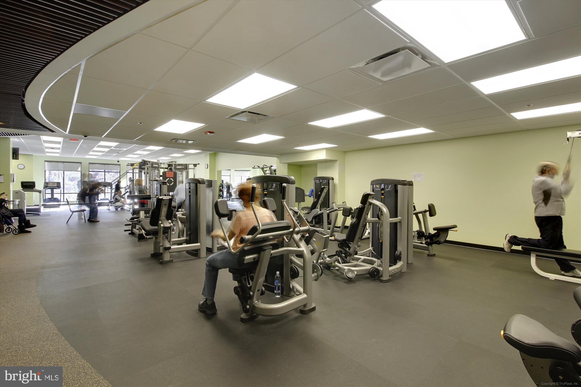 LEISURE WORLD - Residential