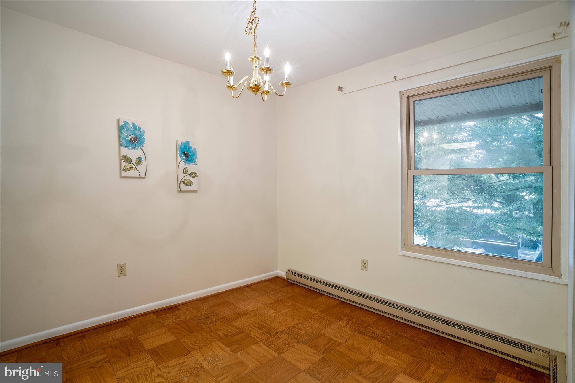 LEISURE WORLD - Residential