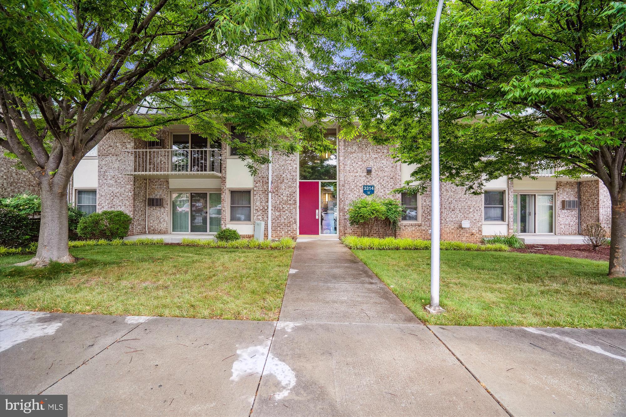 LEISURE WORLD - Residential