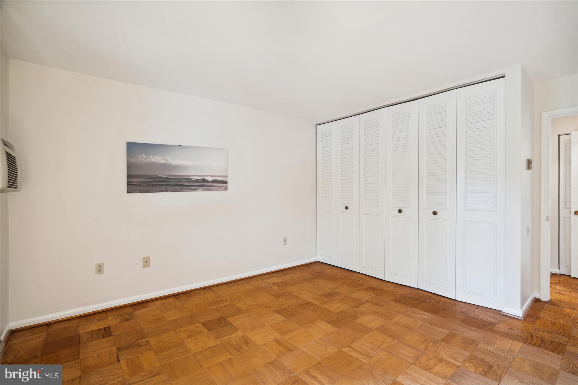 LEISURE WORLD - Residential