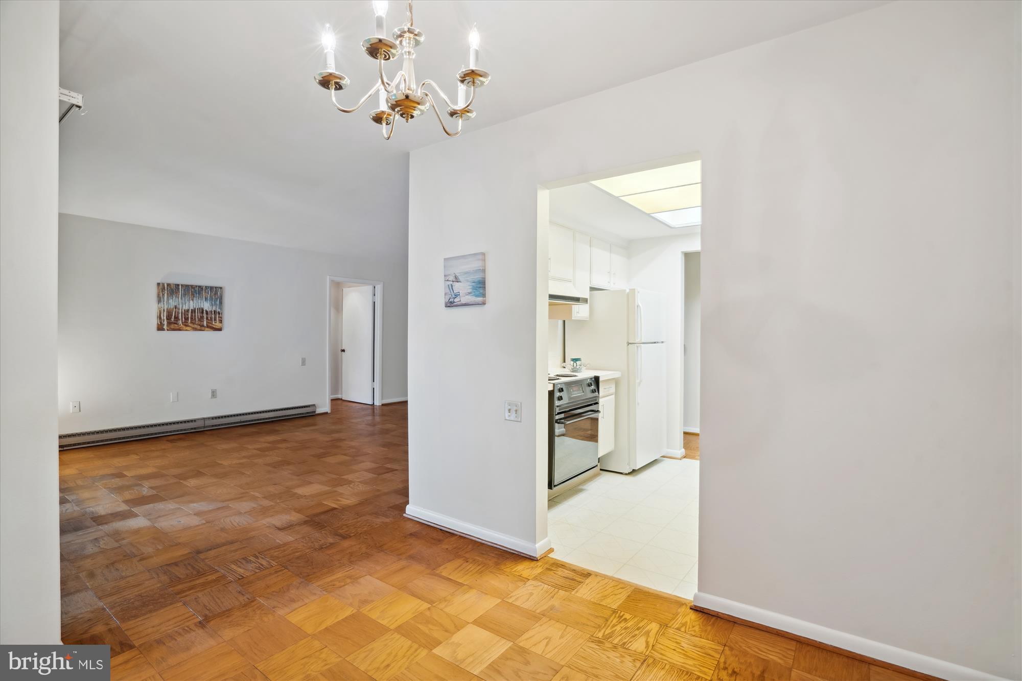 LEISURE WORLD - Residential