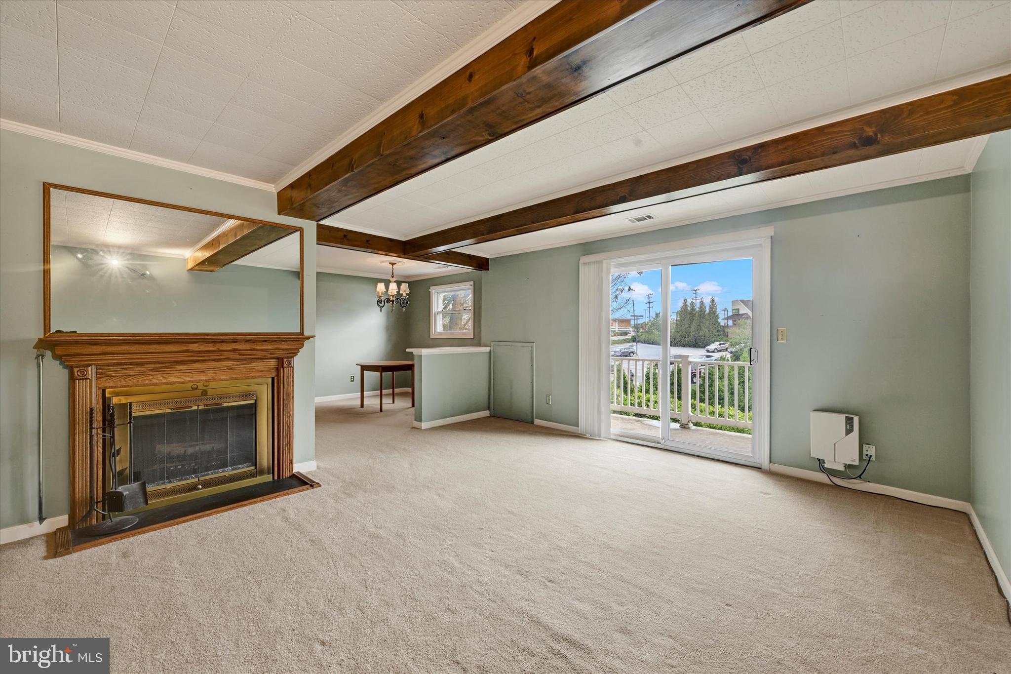 8 WARREN LODGE COURT 1-B