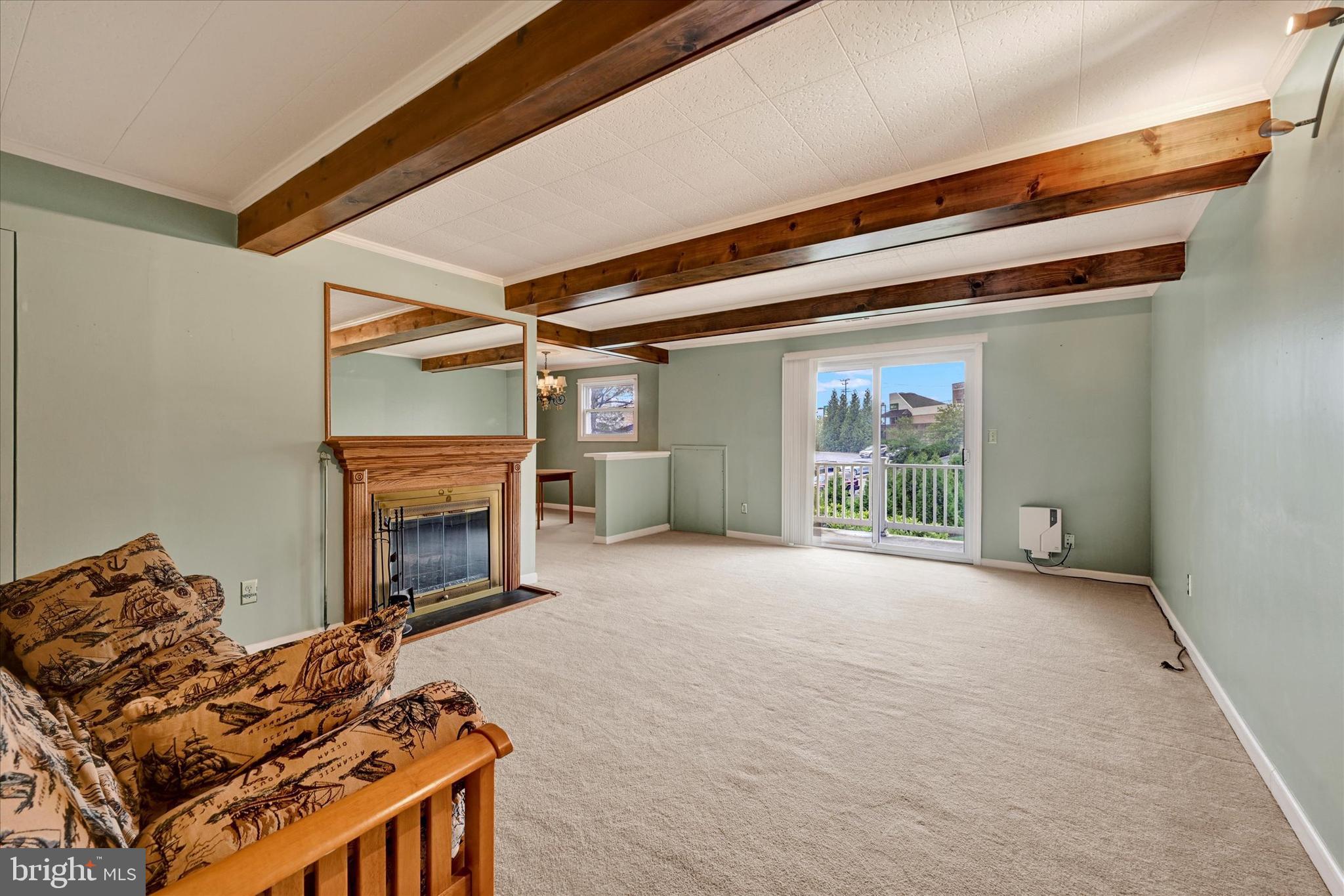 8 WARREN LODGE COURT 1-B