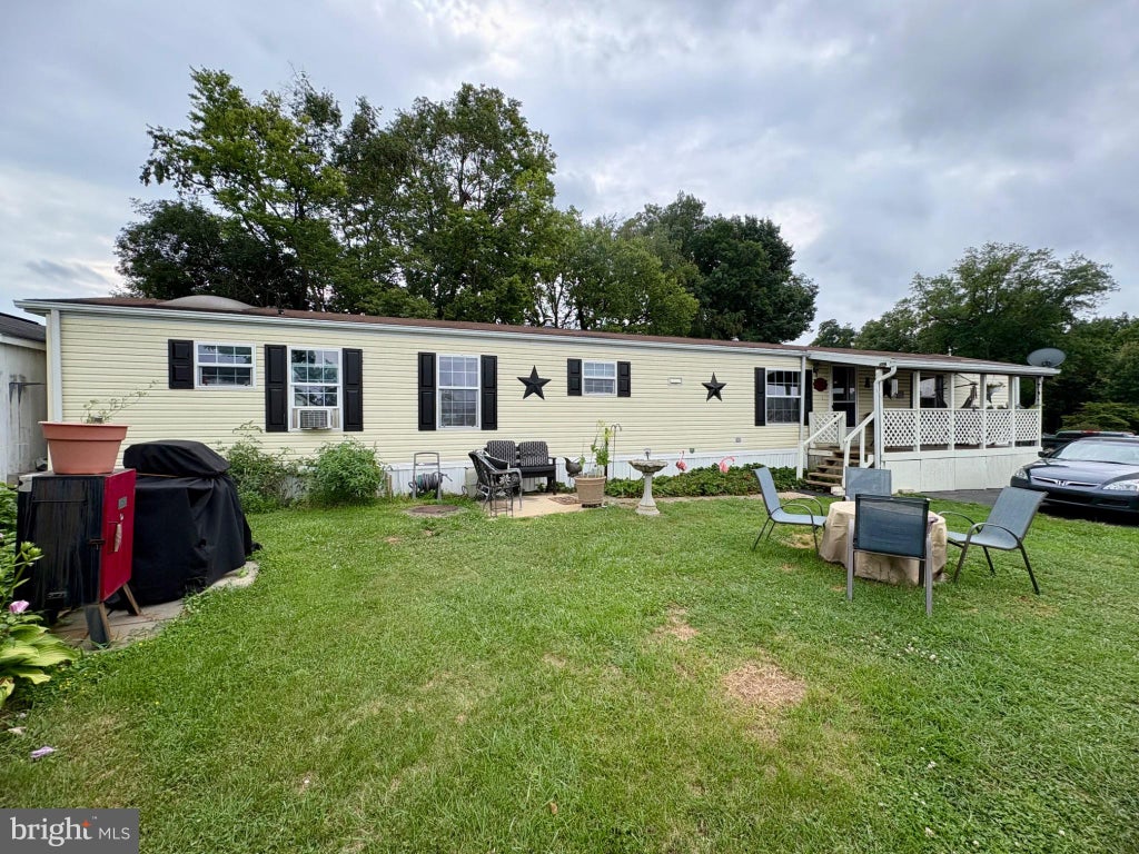 Photo of 20 Circle Drive, COLUMBIA, PA 17512 (MLS # PALA2093088)