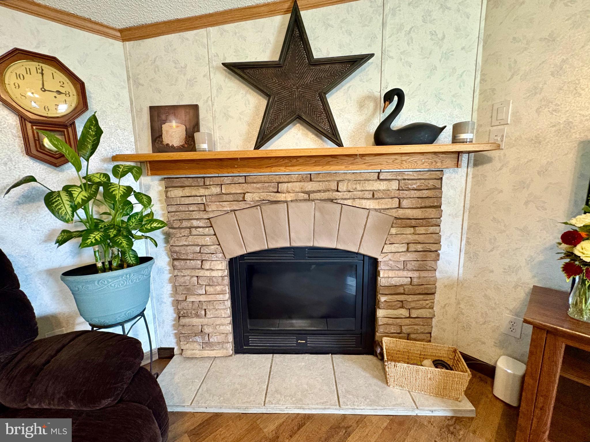 20 CIRCLE DRIVE