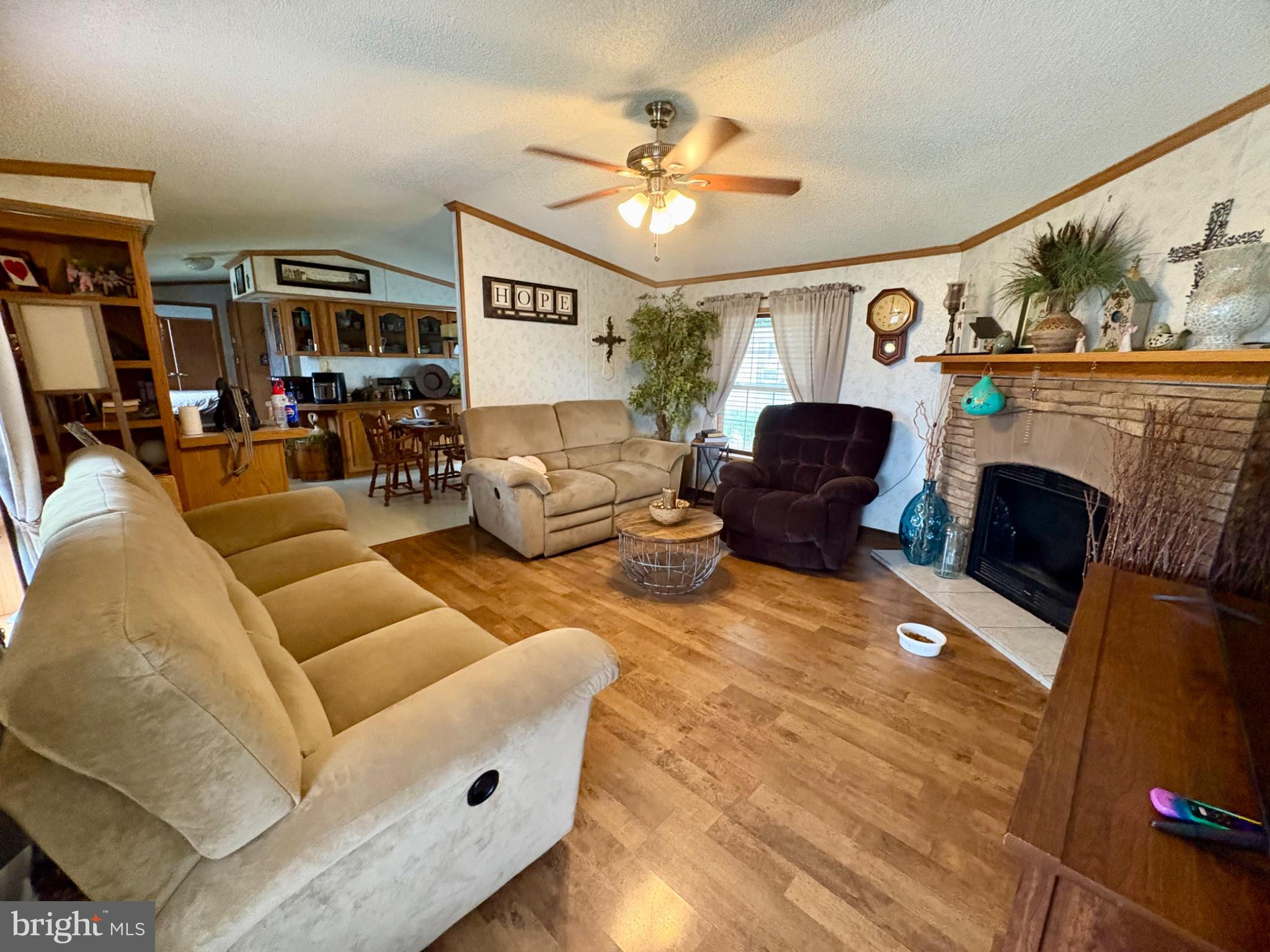 20 CIRCLE DRIVE