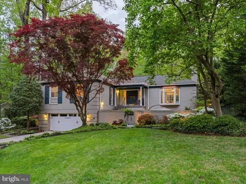 1605 Mason Hill Drive, Alexandria, VA MLS: VAFX2236018