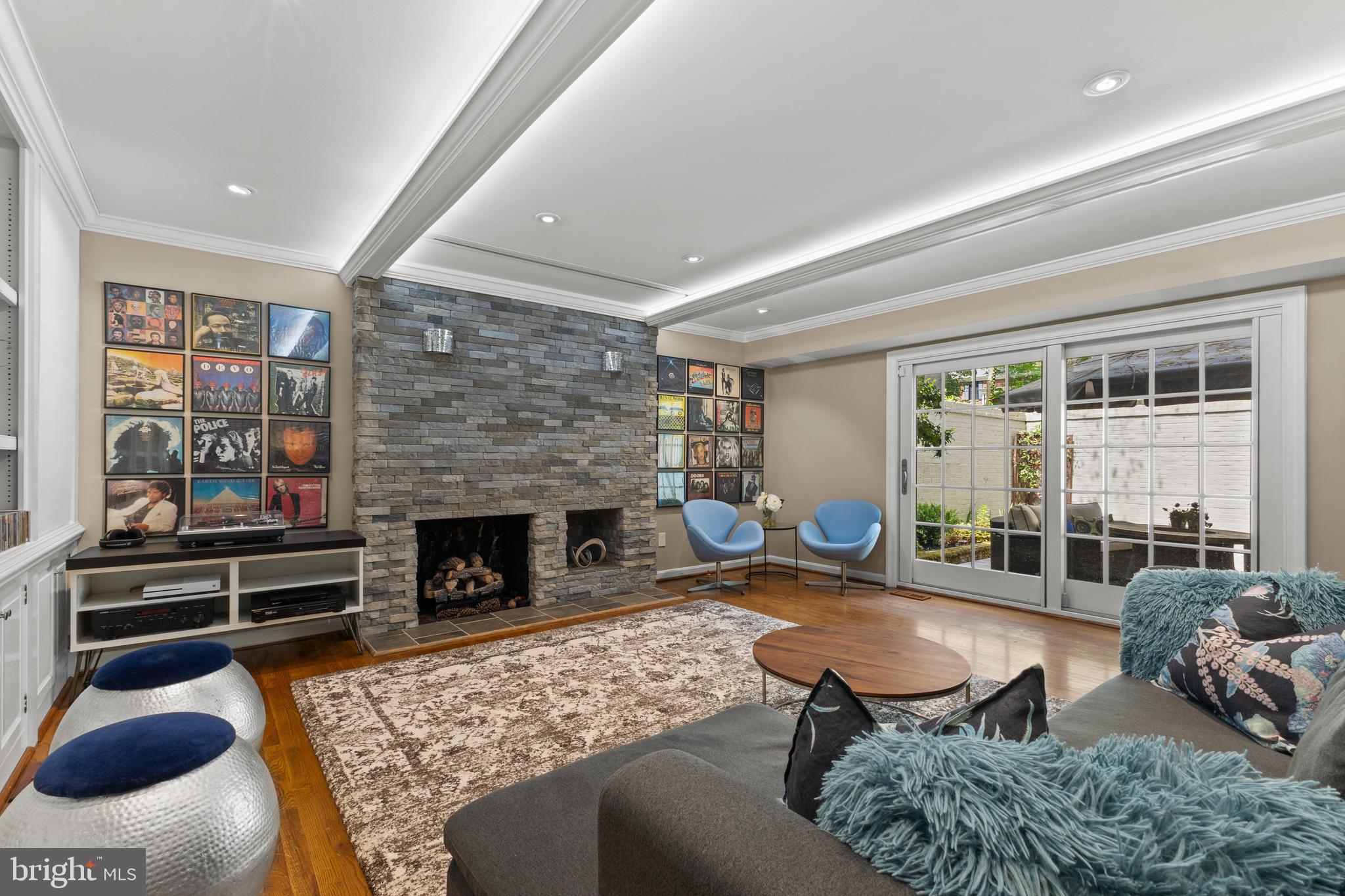 1605 MASON HILL DRIVE