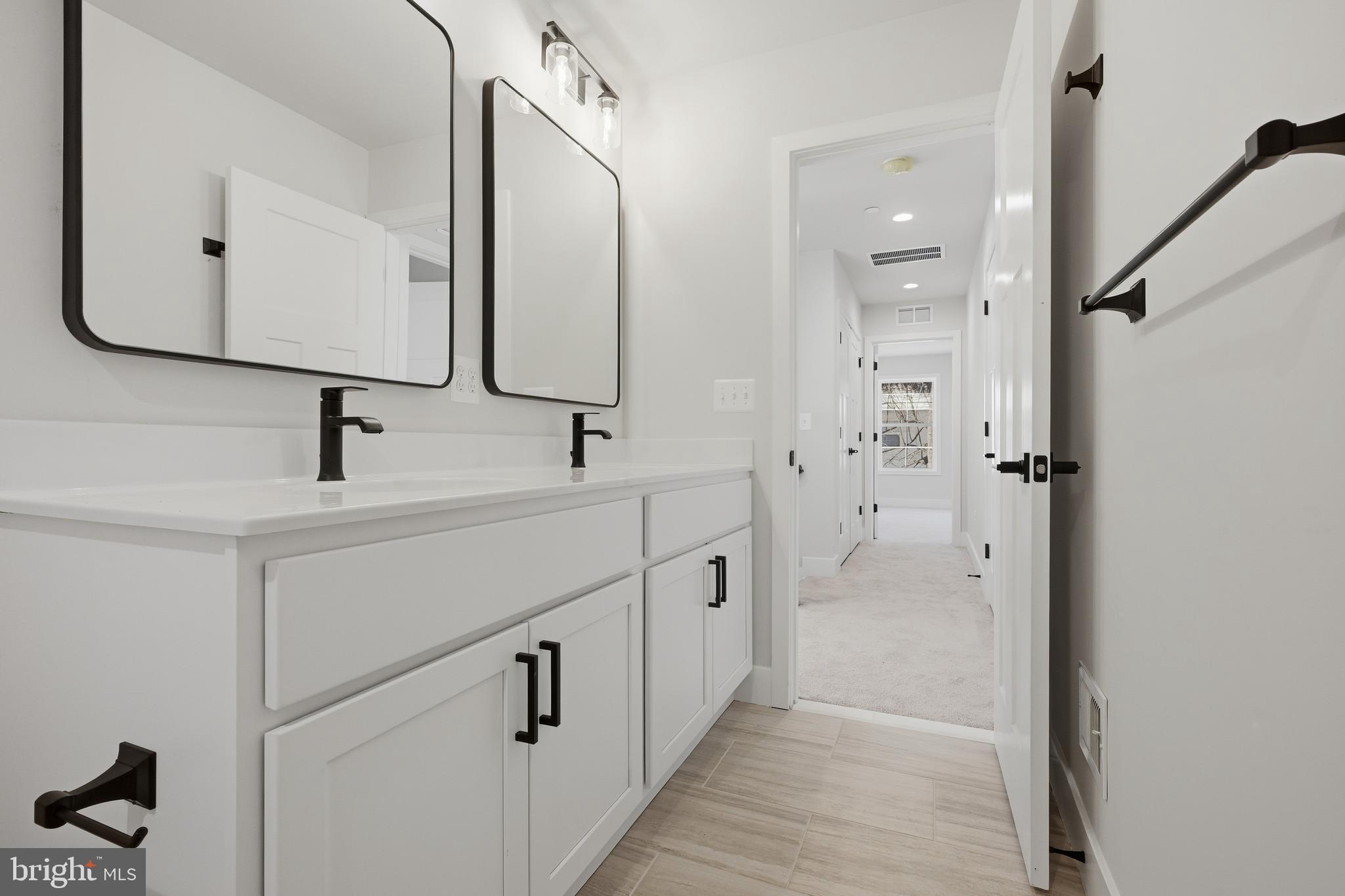 SELBY ON THE BAY - Residential