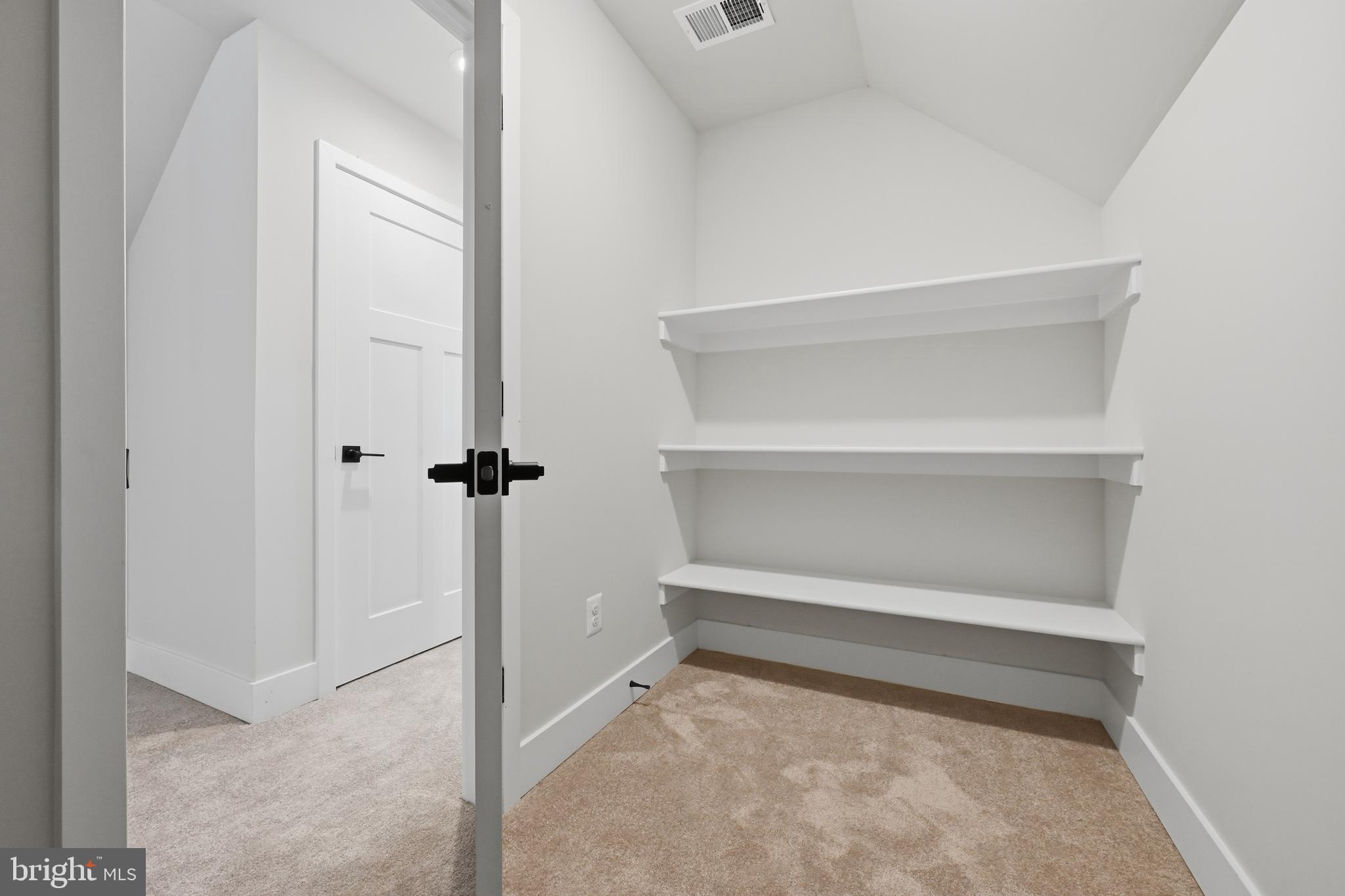 SELBY ON THE BAY - Residential