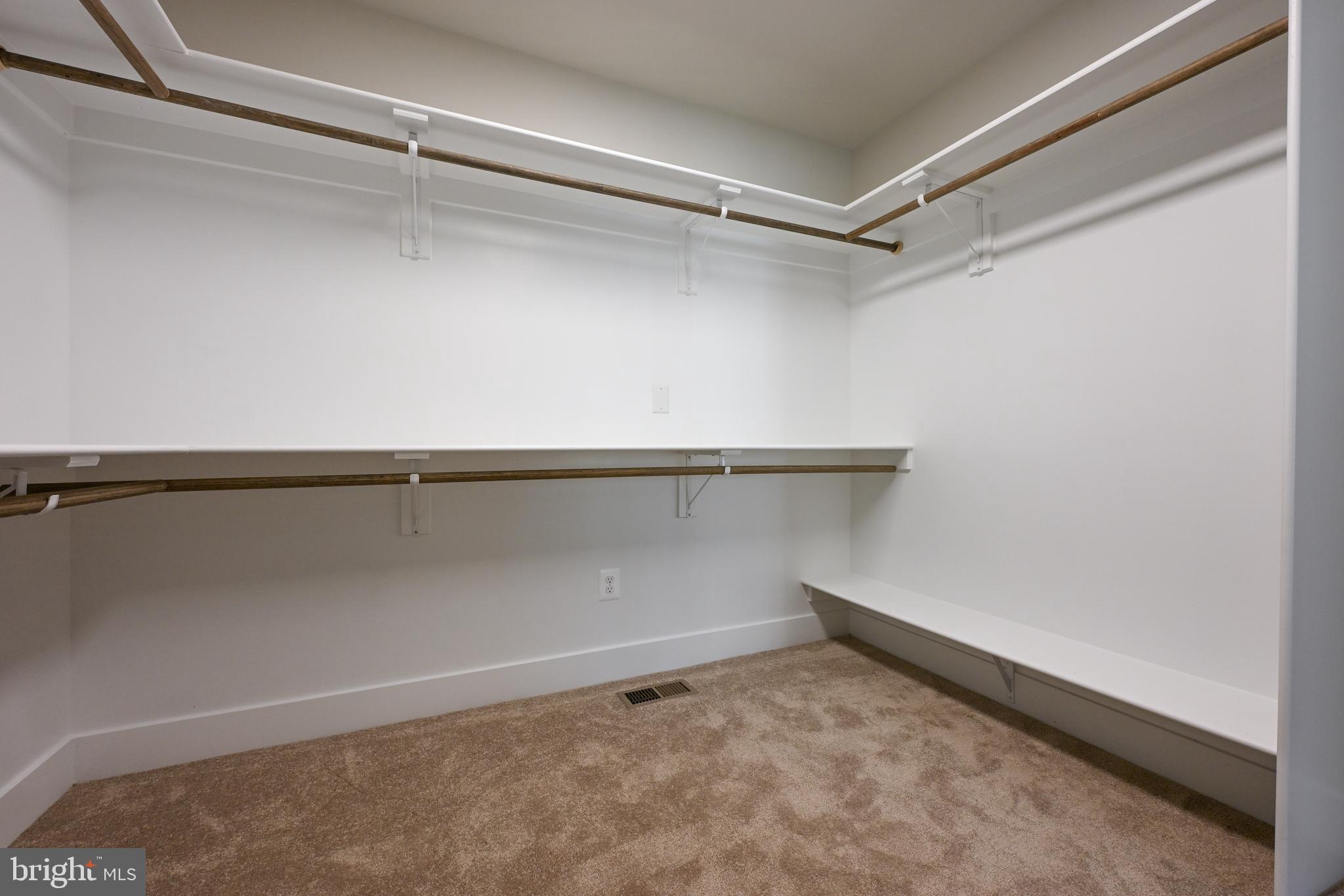 SELBY ON THE BAY - Residential