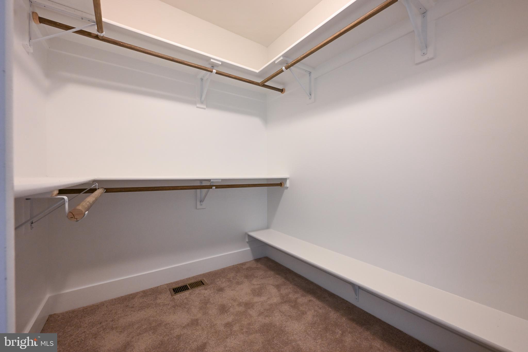 SELBY ON THE BAY - Residential