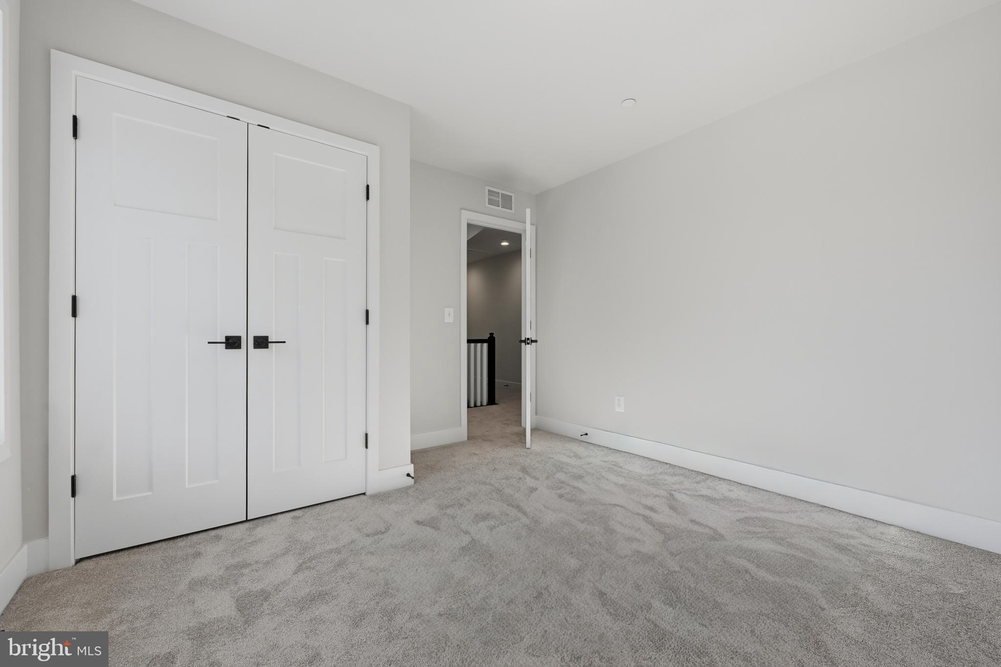 SELBY ON THE BAY - Residential