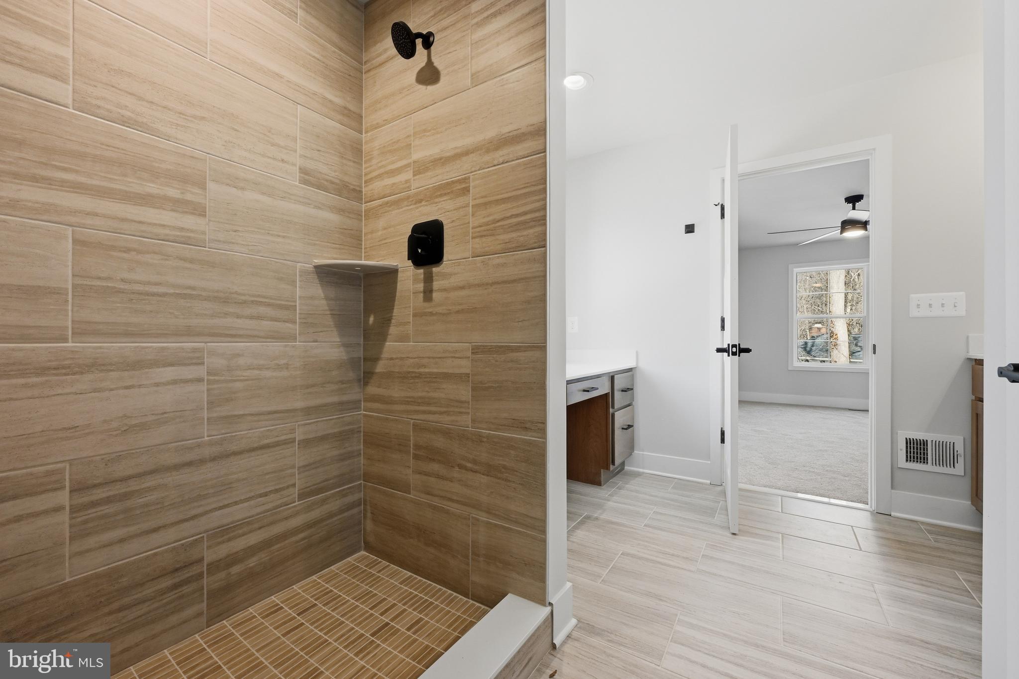 SELBY ON THE BAY - Residential