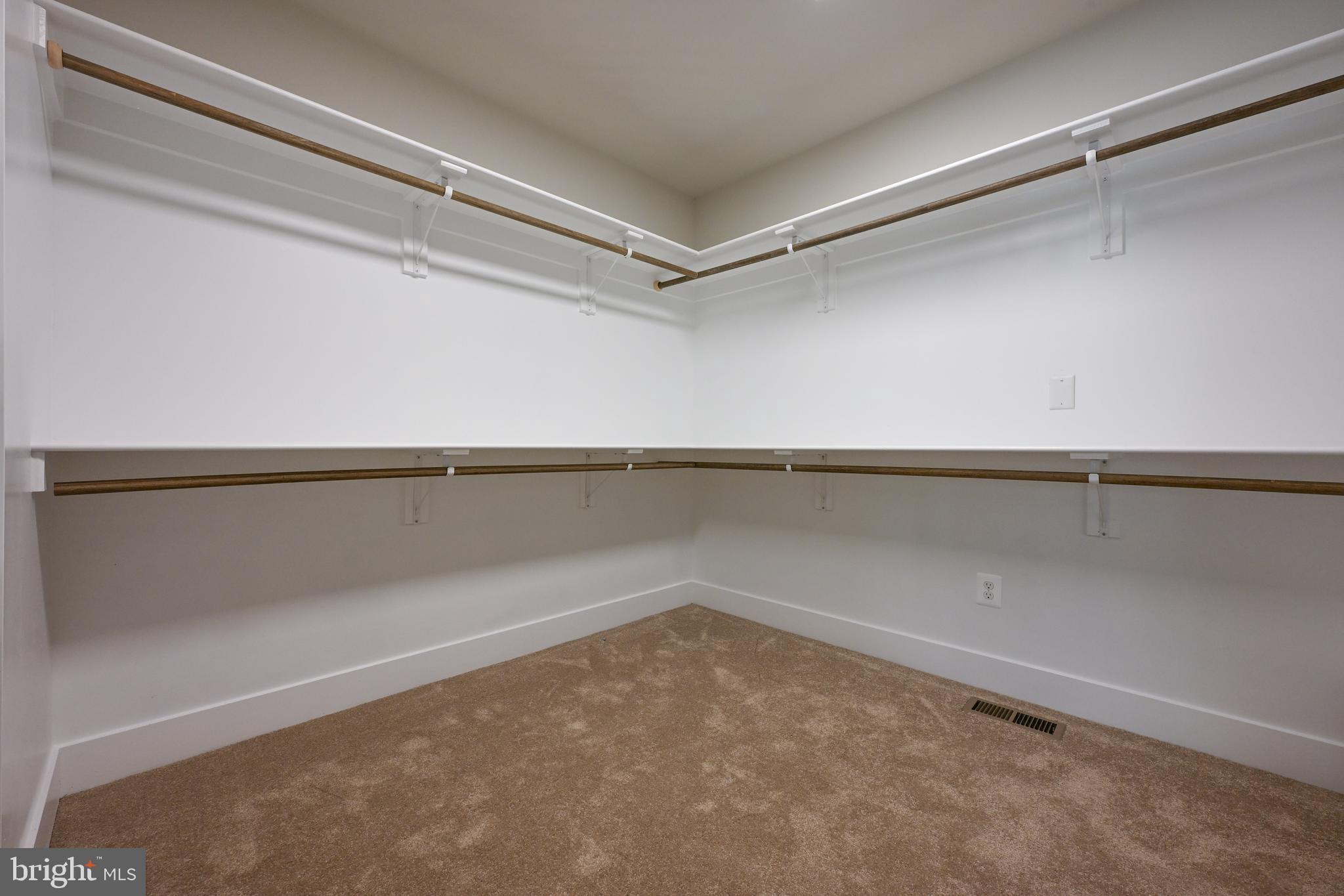 SELBY ON THE BAY - Residential